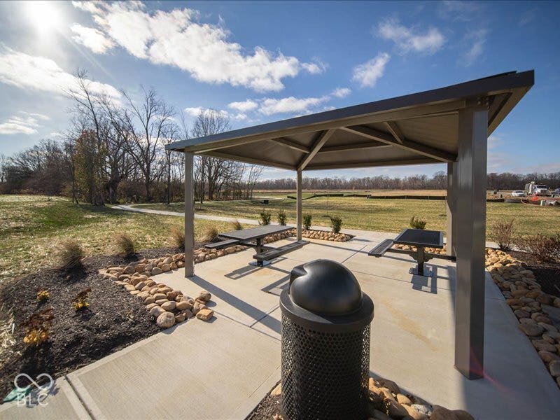 6831 Elden Drive, Indianapolis, IN 46221 6831 Elden Drive, Indianapolis, IN 46221