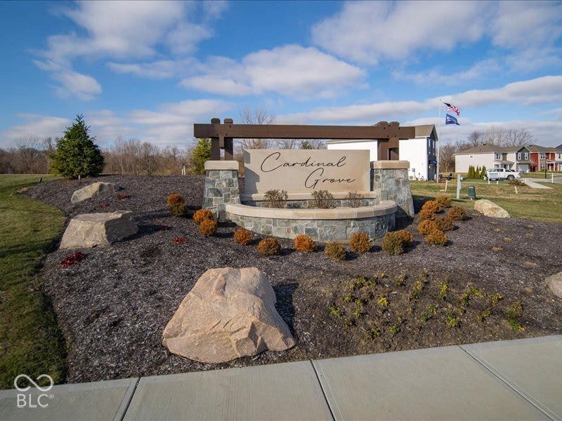 6831 Elden Drive, Indianapolis, IN 46221 6831 Elden Drive, Indianapolis, IN 46221