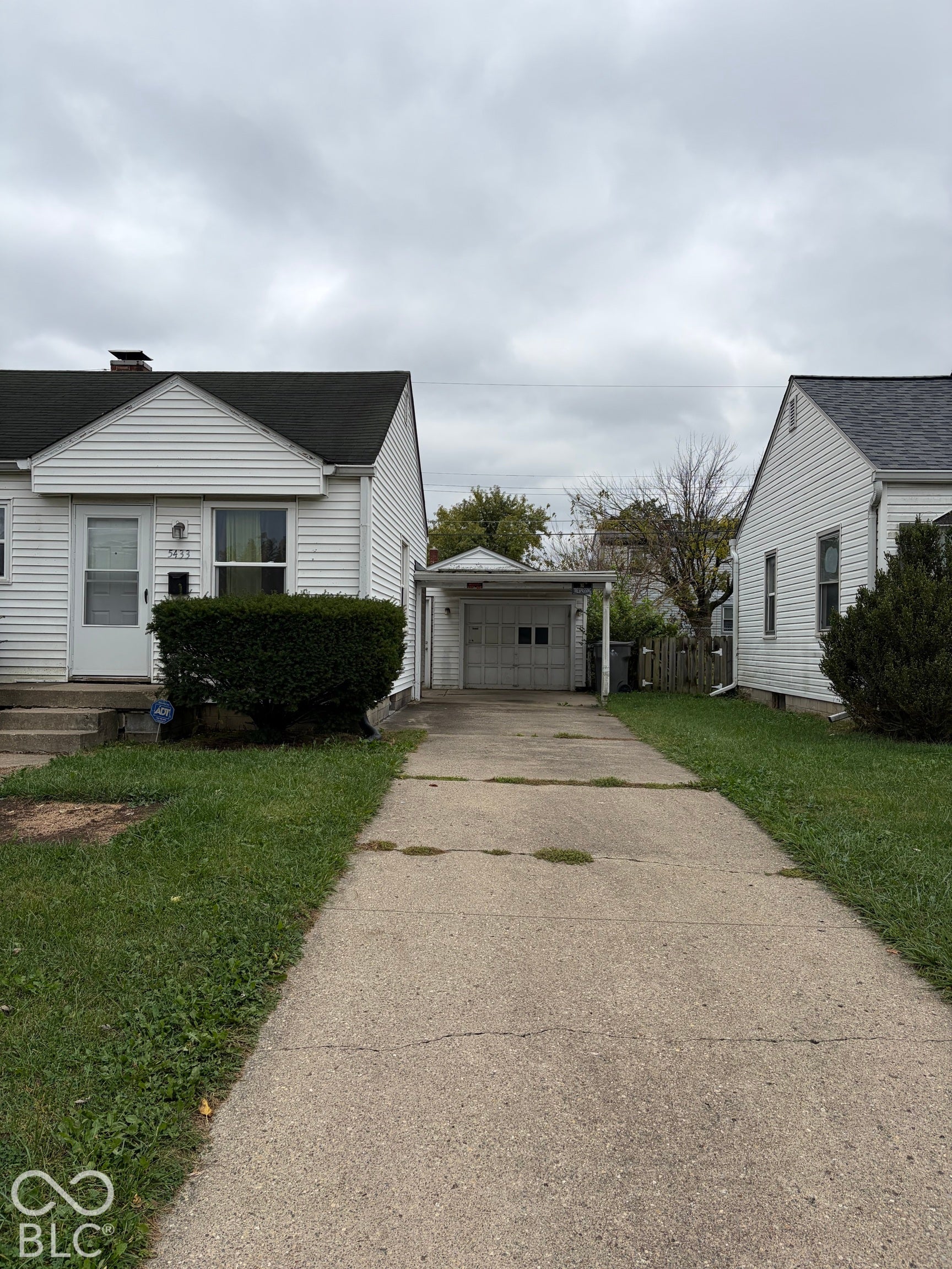 5433 E 20th Street, Indianapolis, IN 46218
