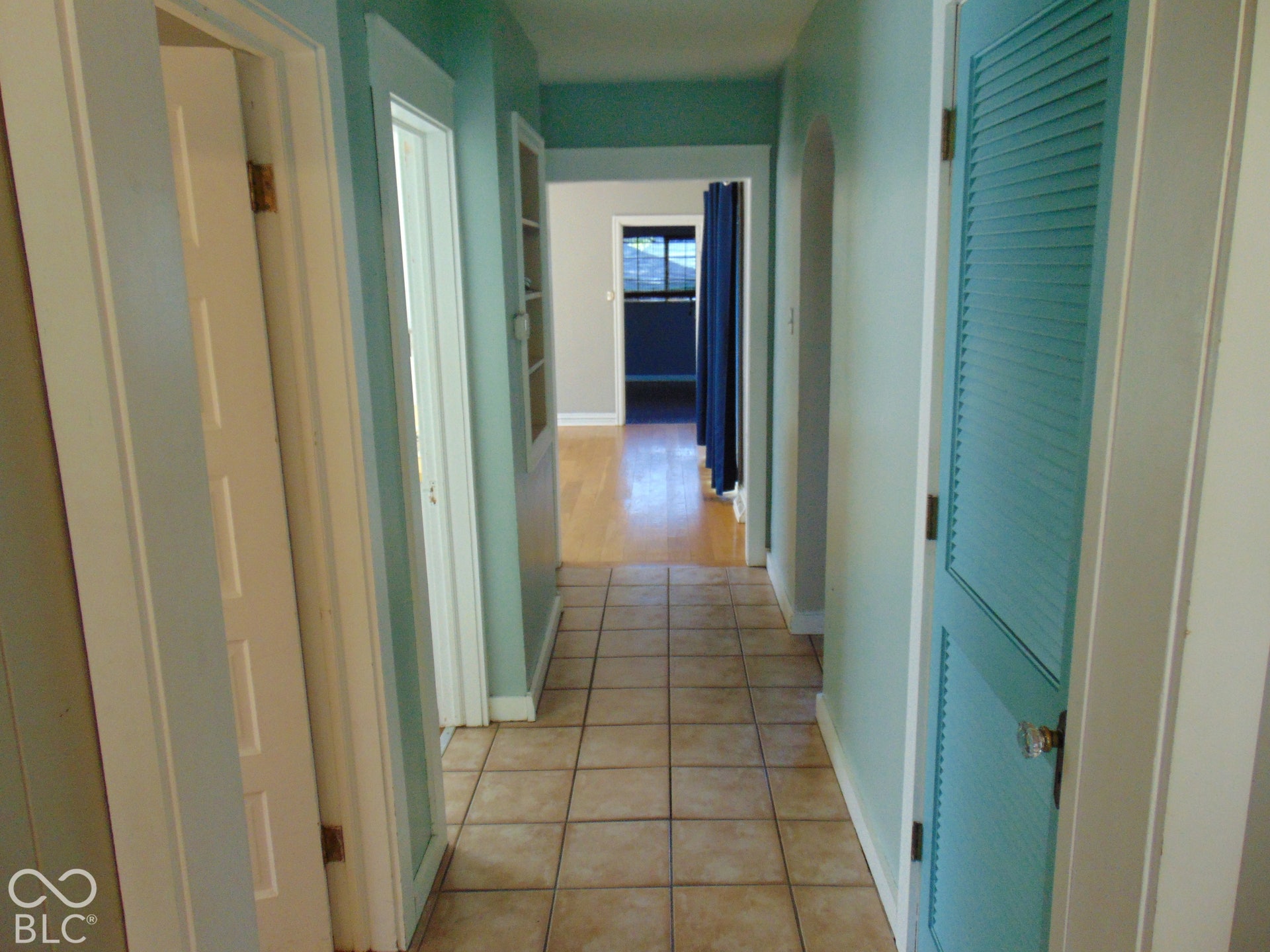 1132 N Hawthorne Lane, Indianapolis, IN 46219 1132 N Hawthorne Lane, Indianapolis, IN 46219