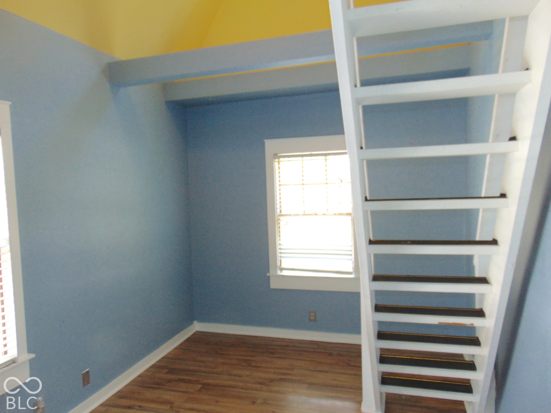 1132 N Hawthorne Lane, Indianapolis, IN 46219 1132 N Hawthorne Lane, Indianapolis, IN 46219