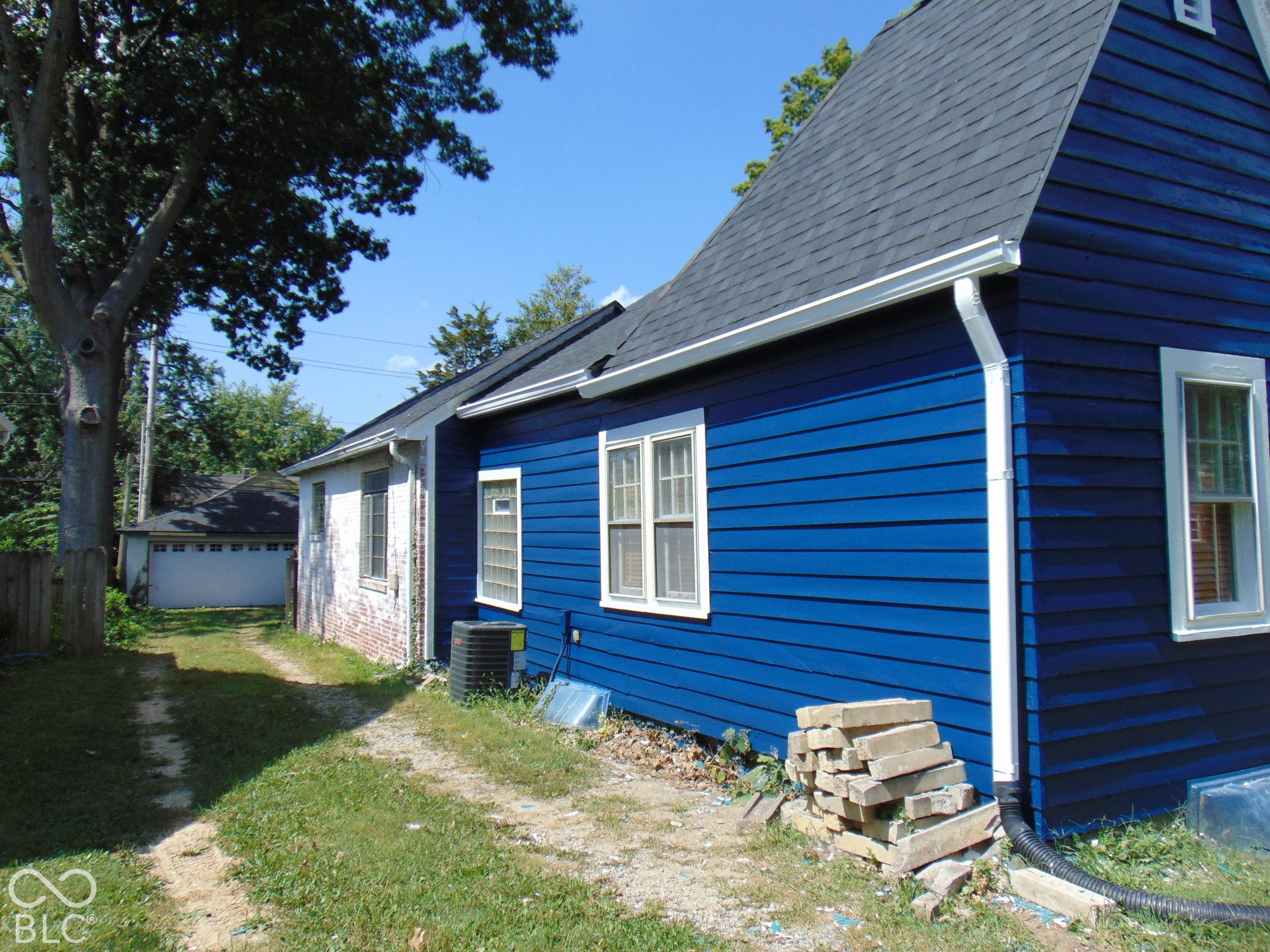 1132 N Hawthorne Lane, Indianapolis, IN 46219 1132 N Hawthorne Lane, Indianapolis, IN 46219
