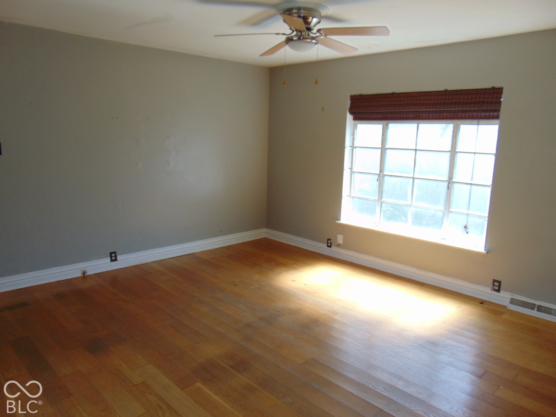 1132 N Hawthorne Lane, Indianapolis, IN 46219 1132 N Hawthorne Lane, Indianapolis, IN 46219