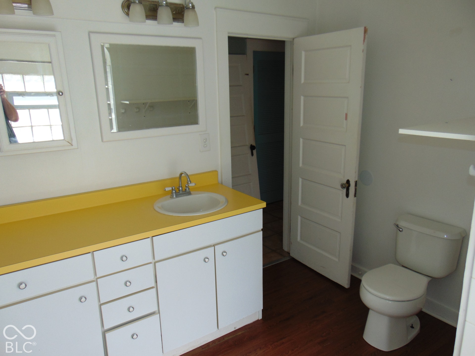 1132 N Hawthorne Lane, Indianapolis, IN 46219 1132 N Hawthorne Lane, Indianapolis, IN 46219