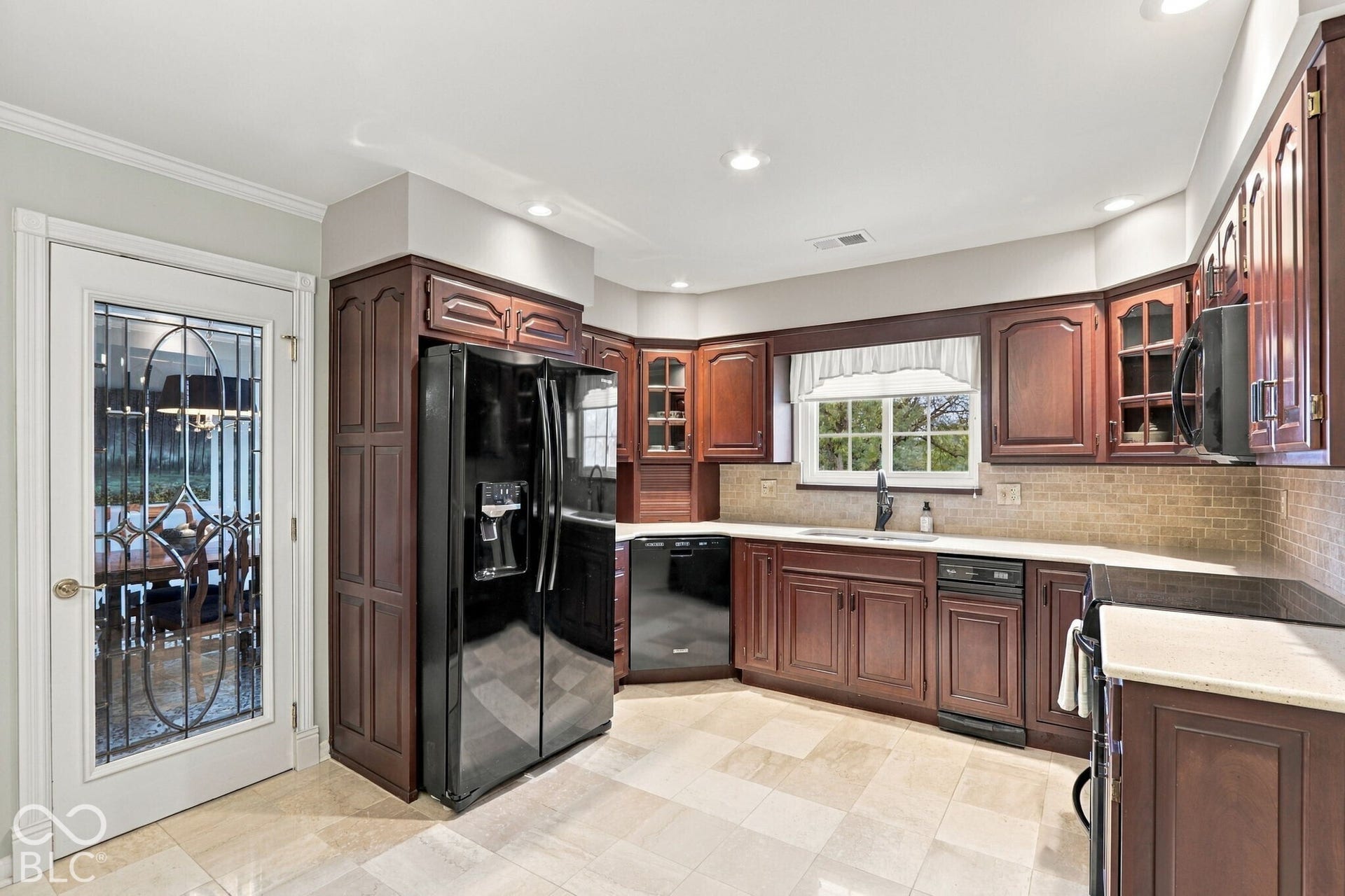 All appliances stay - Granite/Stone countertops