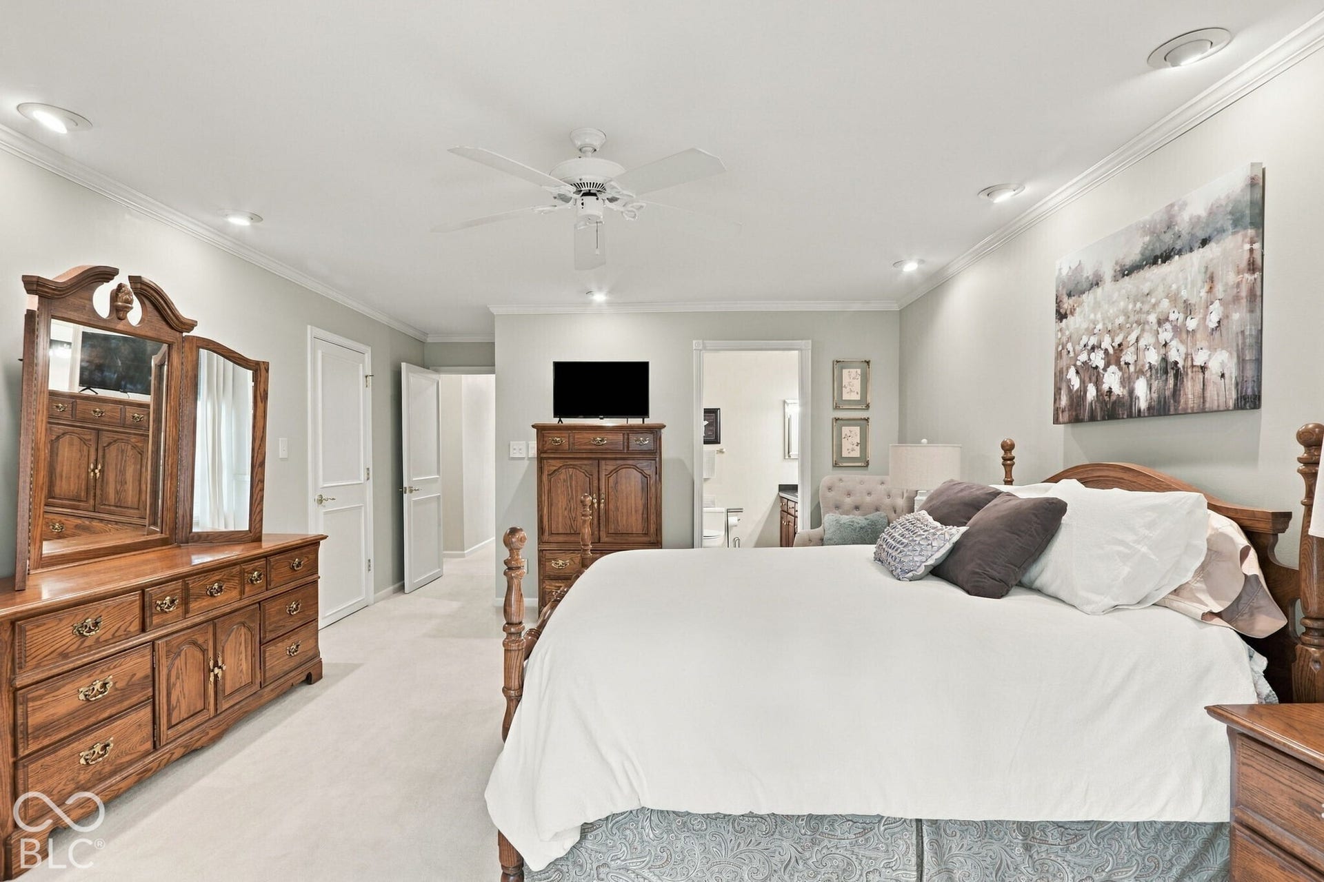 Your primary bedroom is larger than most living rooms! 17X14