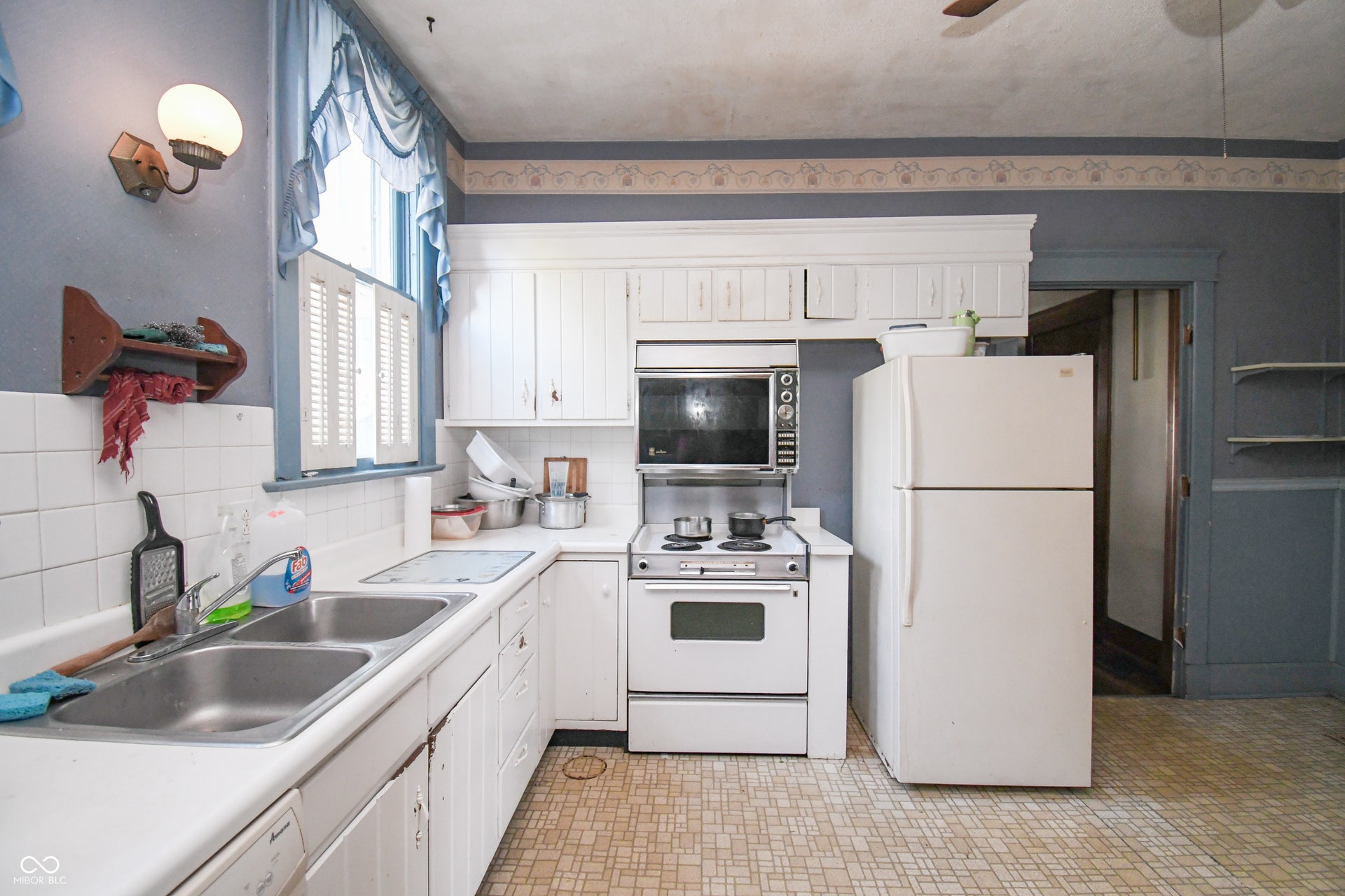 718 S Walnut Street, Seymour, IN 47274