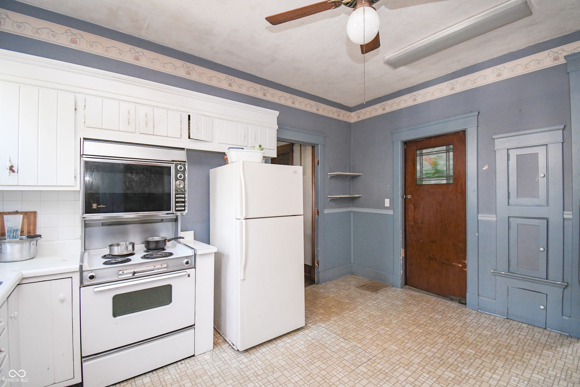 718 S Walnut Street, Seymour, IN 47274