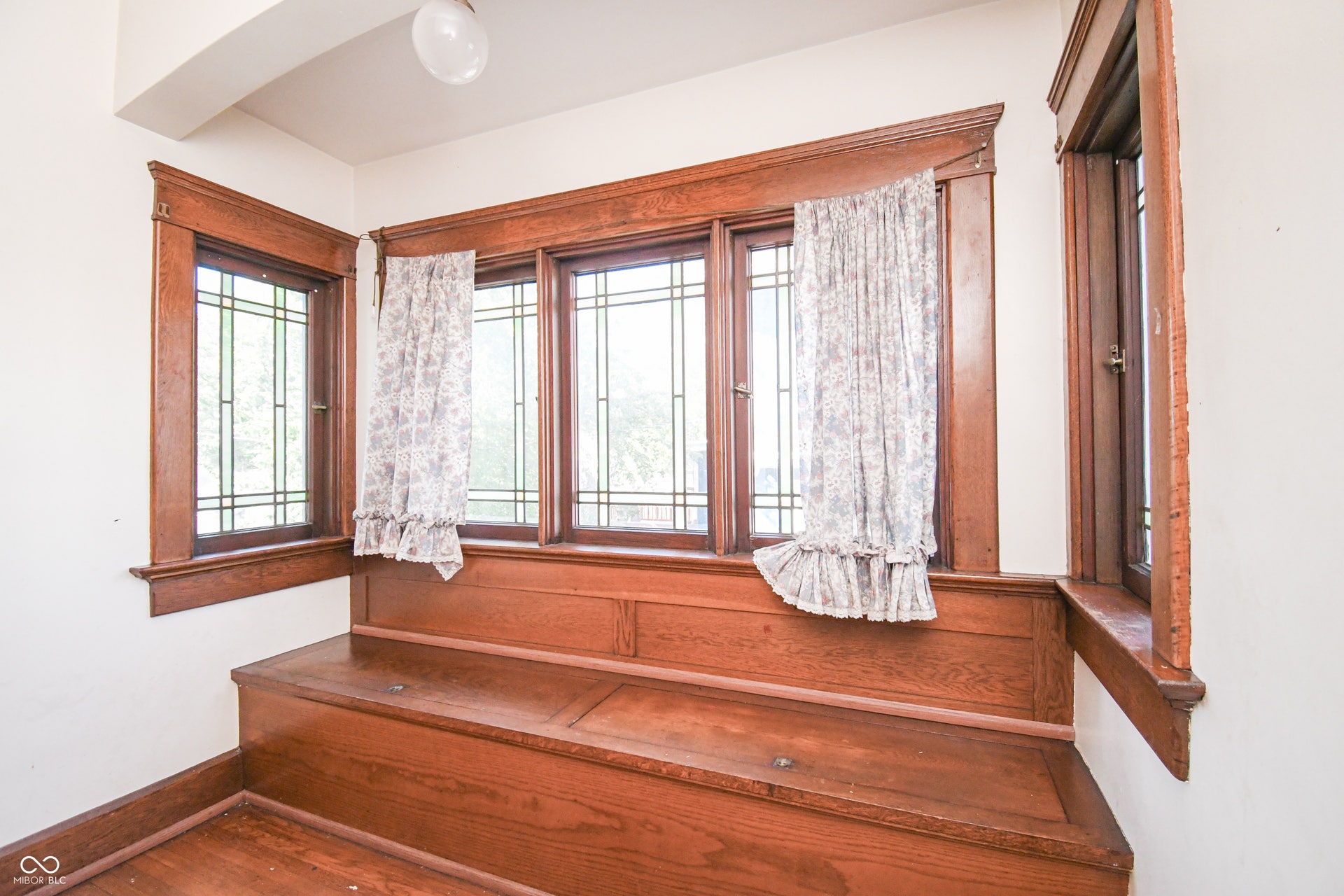 718 S Walnut Street, Seymour, IN 47274