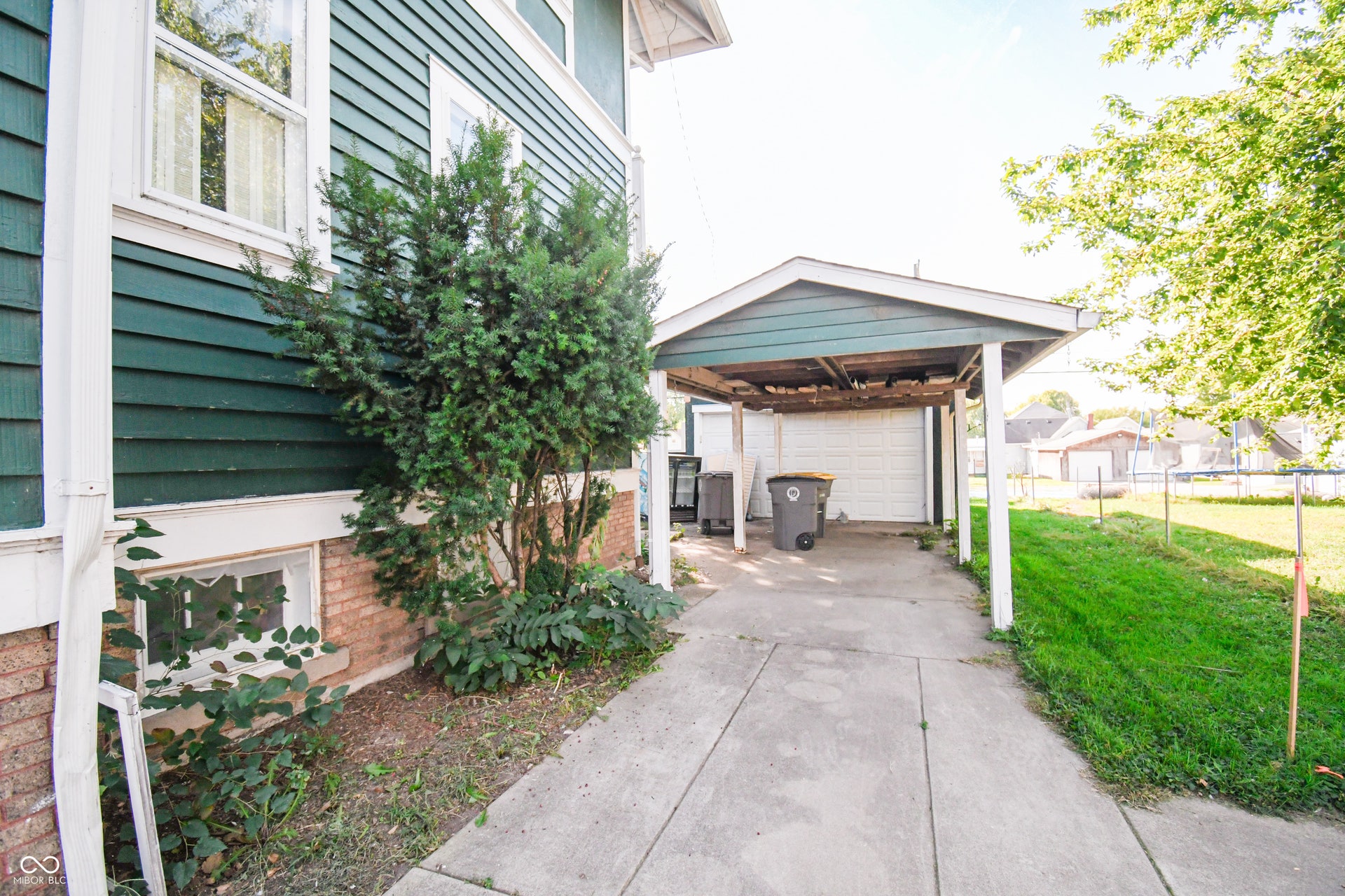 718 S Walnut Street, Seymour, IN 47274