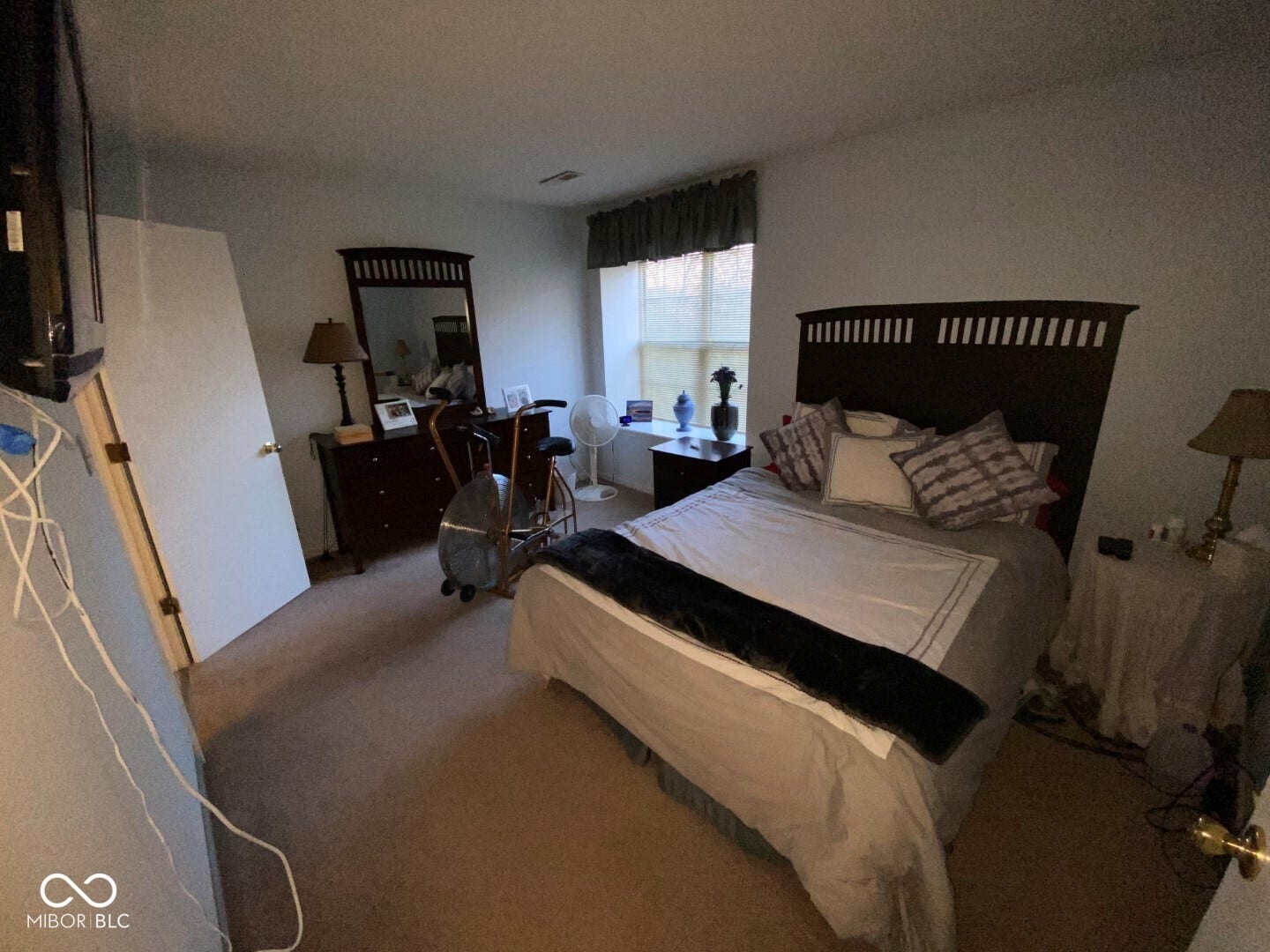 7717 Harbour Isle, Indianapolis, IN 46240