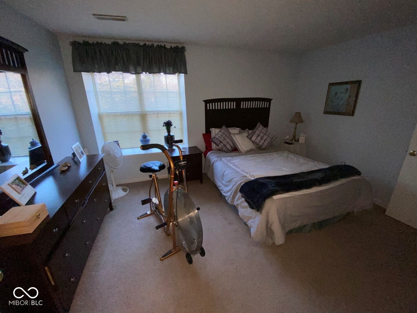 7717 Harbour Isle, Indianapolis, IN 46240