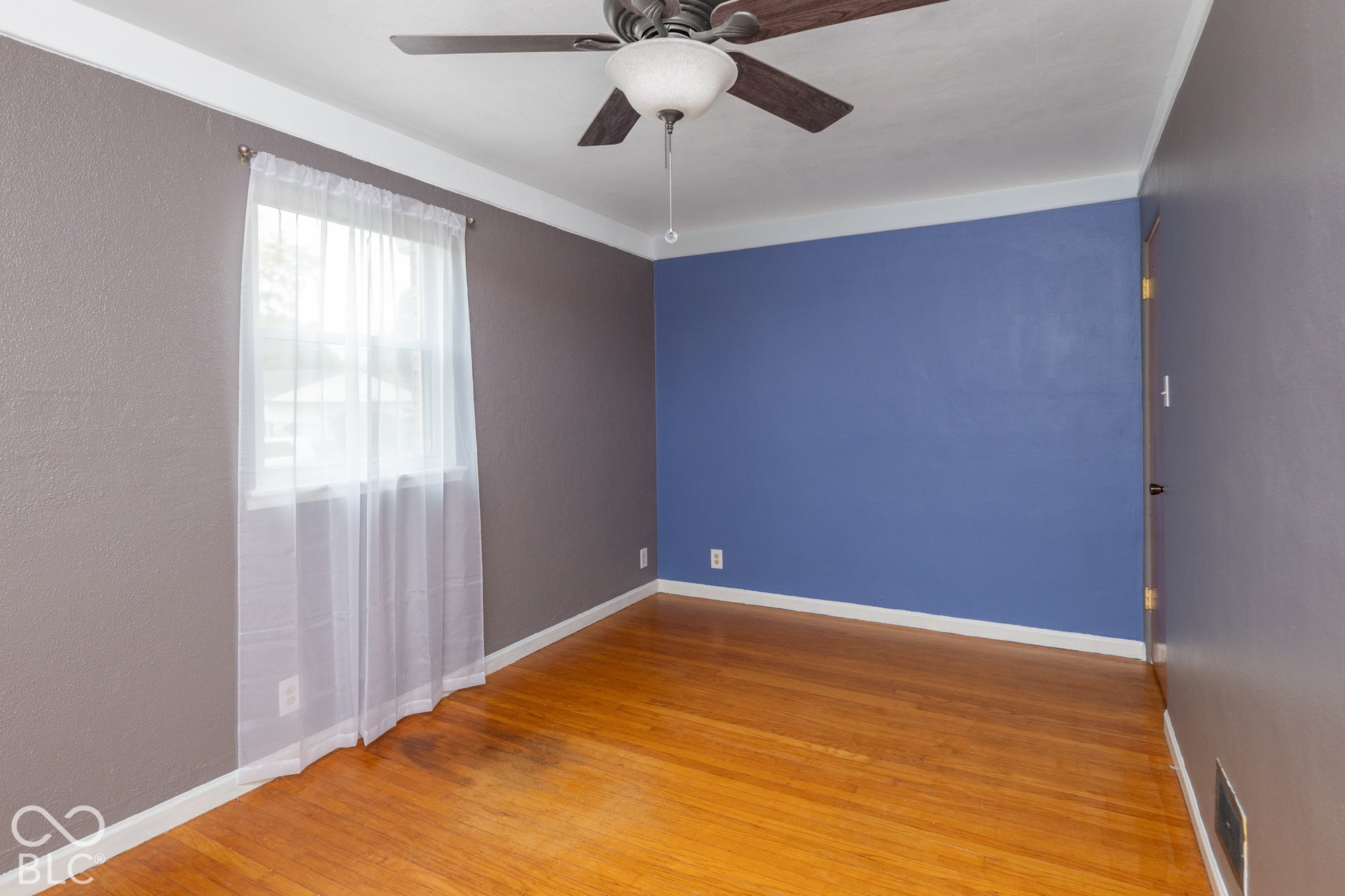 6156 Oak Avenue, Indianapolis, IN 46219