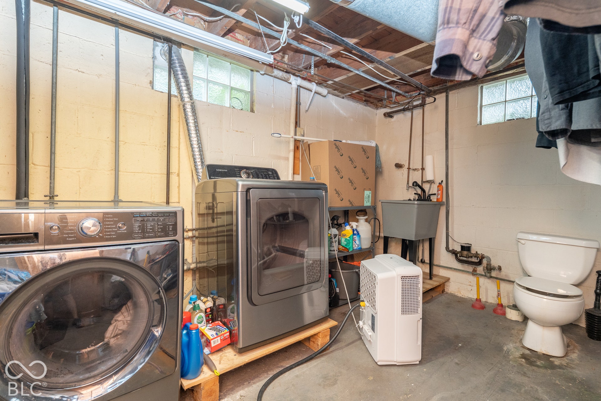 6156 Oak Avenue, Indianapolis, IN 46219