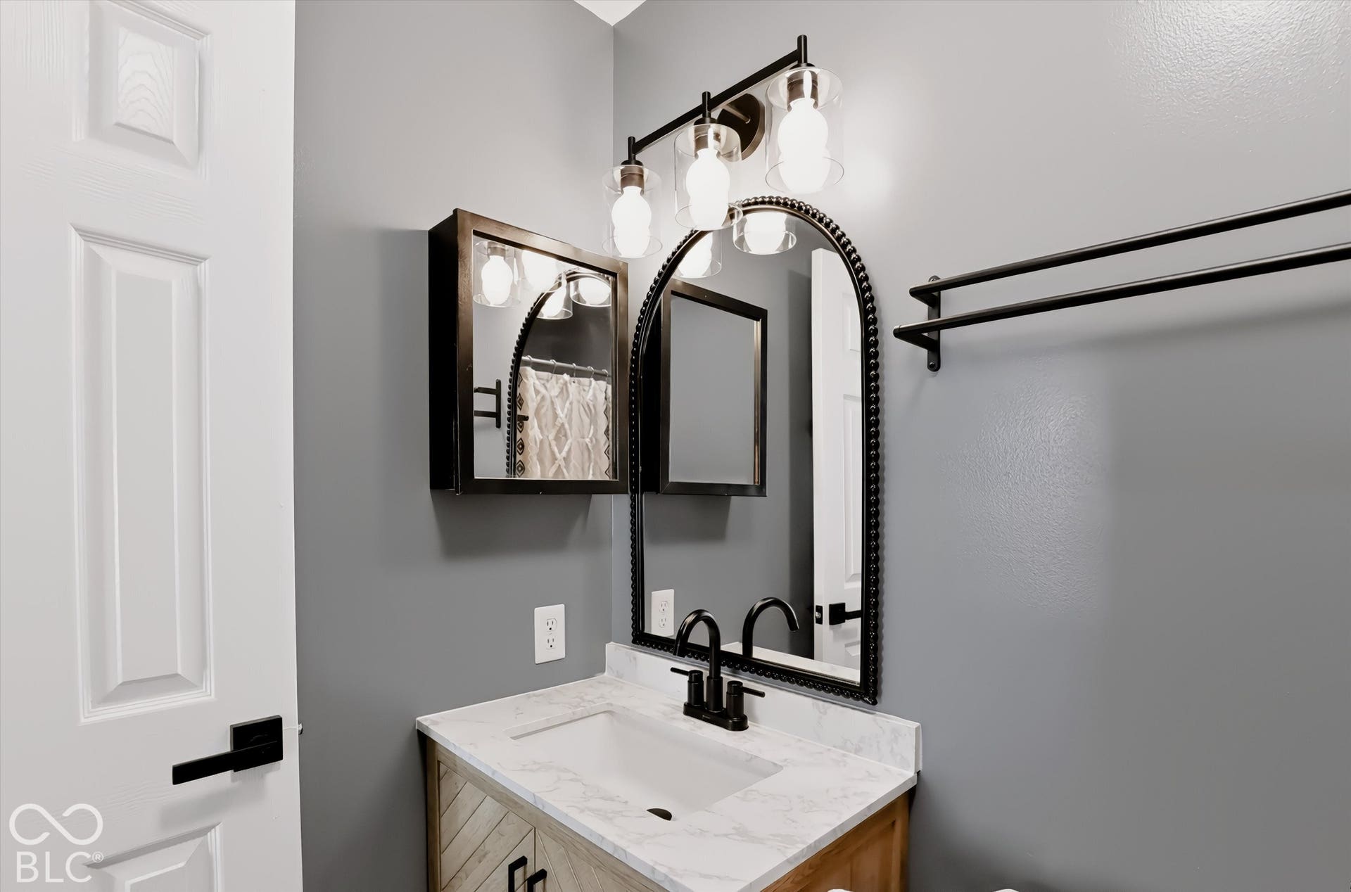 517 E Pine Ridge Drive, Westfield, IN 46074