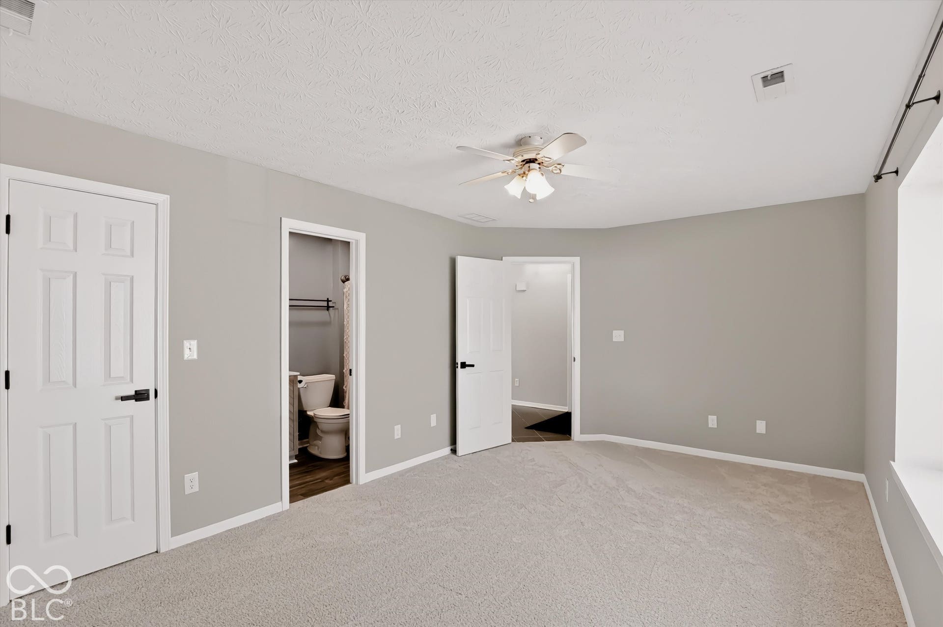 517 E Pine Ridge Drive, Westfield, IN 46074