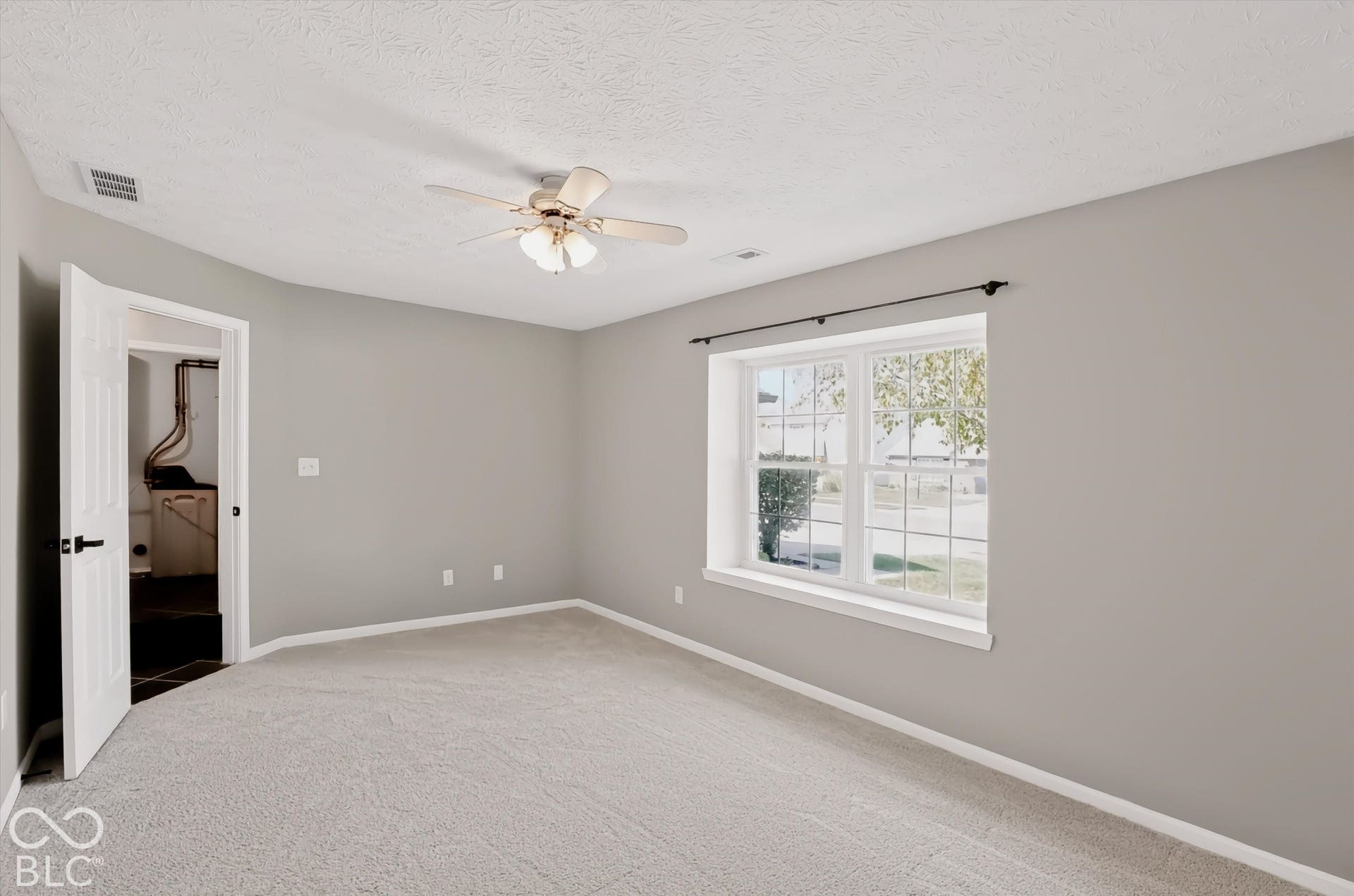 517 E Pine Ridge Drive, Westfield, IN 46074