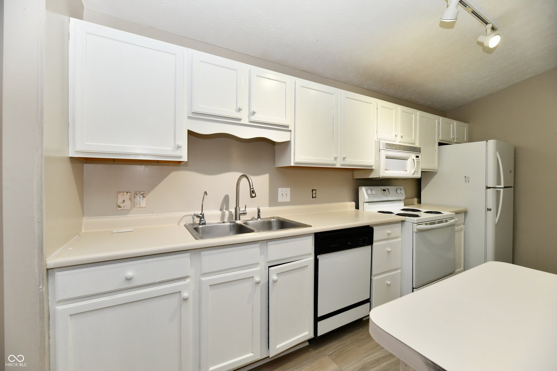 209 Faulkner Court, Carmel, IN 46032