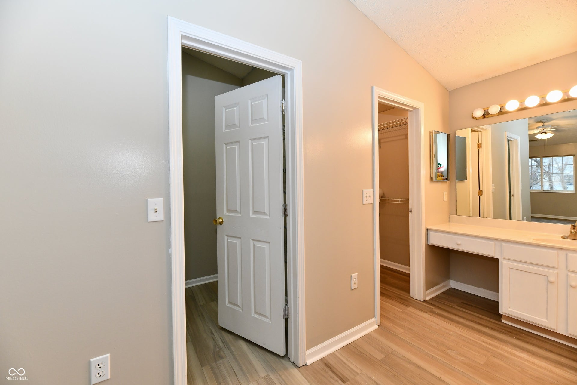 209 Faulkner Court, Carmel, IN 46032