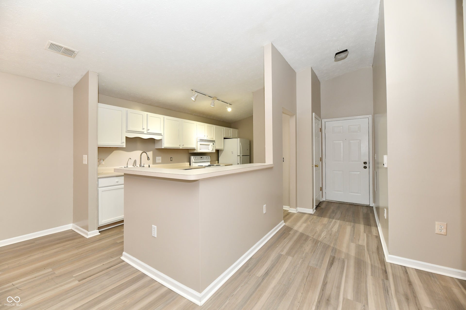 209 Faulkner Court, Carmel, IN 46032