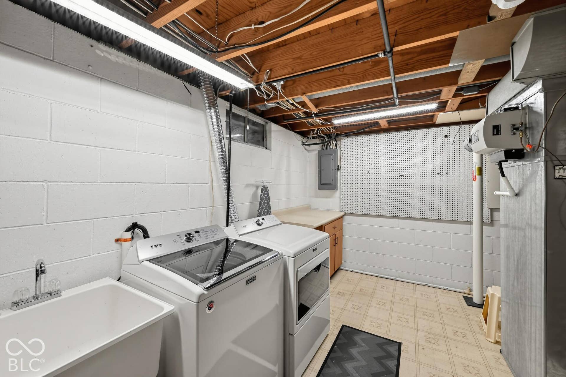 52092 W Winding Waters Lane N, Elkhart, IN 46514