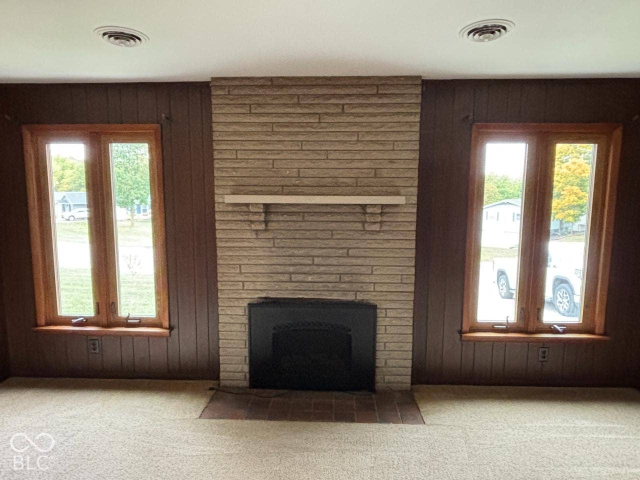 210 Hillside Drive, Hartford City, IN 47348