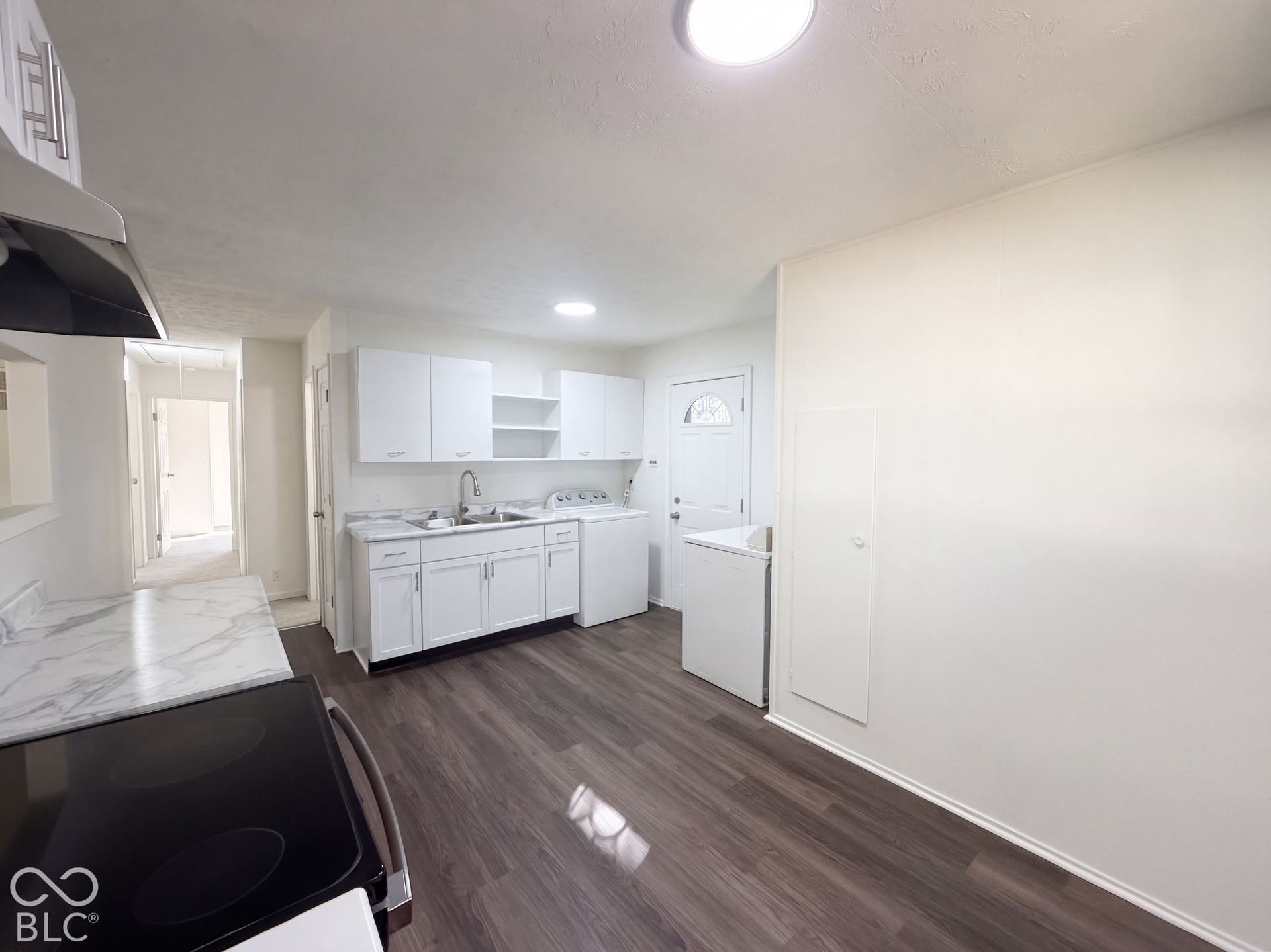 432 Southgate Drive, Greenwood, IN 46143 432 Southgate Drive, Greenwood, IN 46143