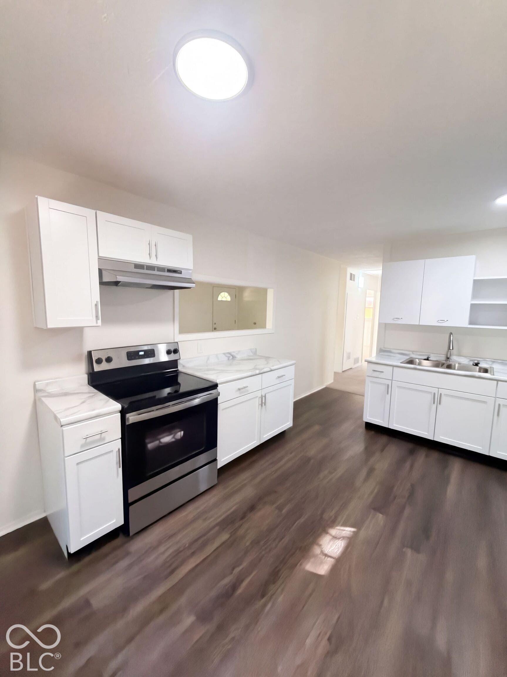 432 Southgate Drive, Greenwood, IN 46143 432 Southgate Drive, Greenwood, IN 46143