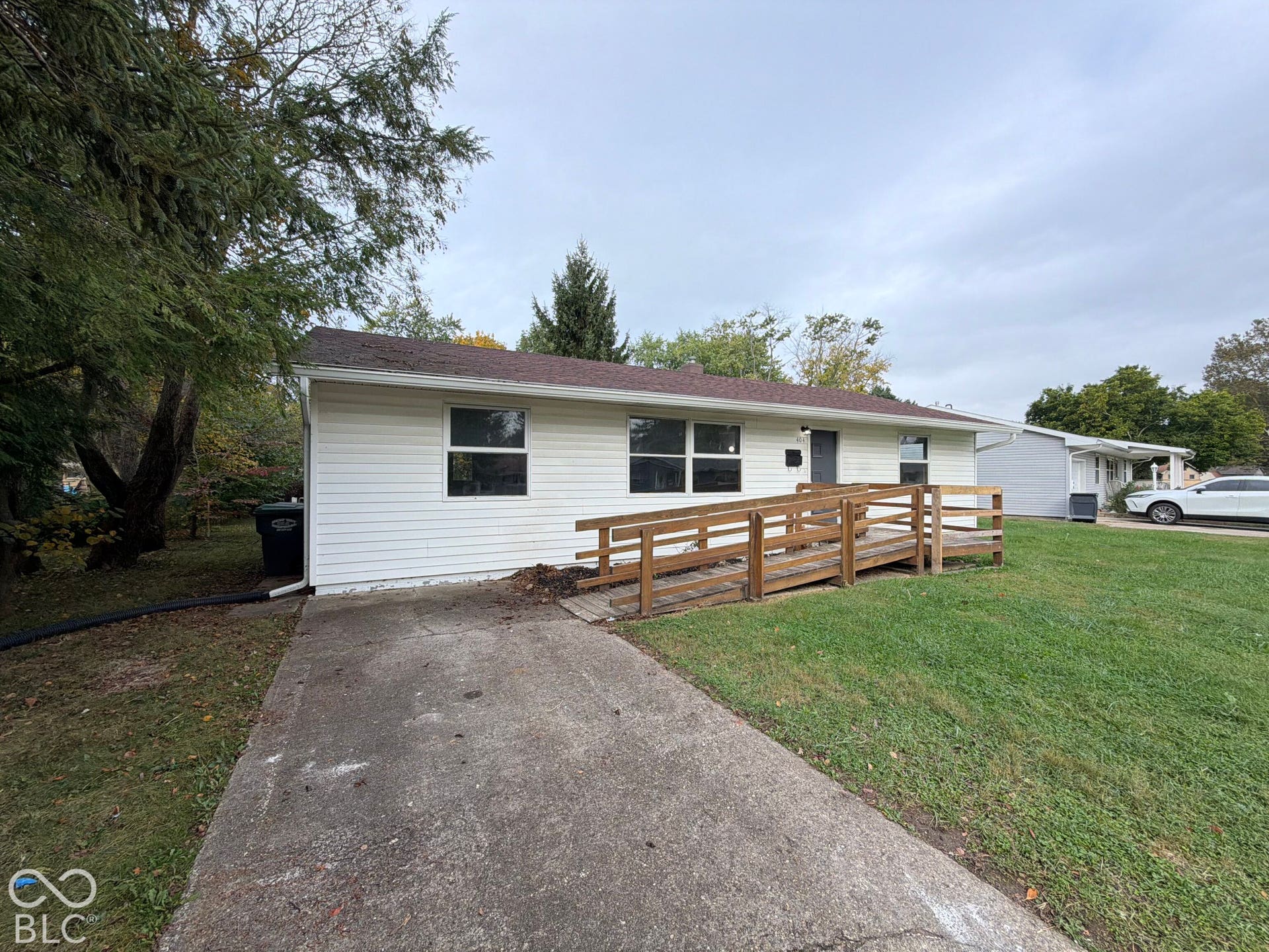 404 Brewer Drive, Greenwood, IN 46142 404 Brewer Drive, Greenwood, IN 46142