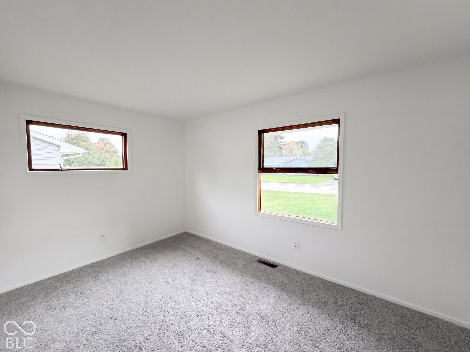 404 Brewer Drive, Greenwood, IN 46142 404 Brewer Drive, Greenwood, IN 46142