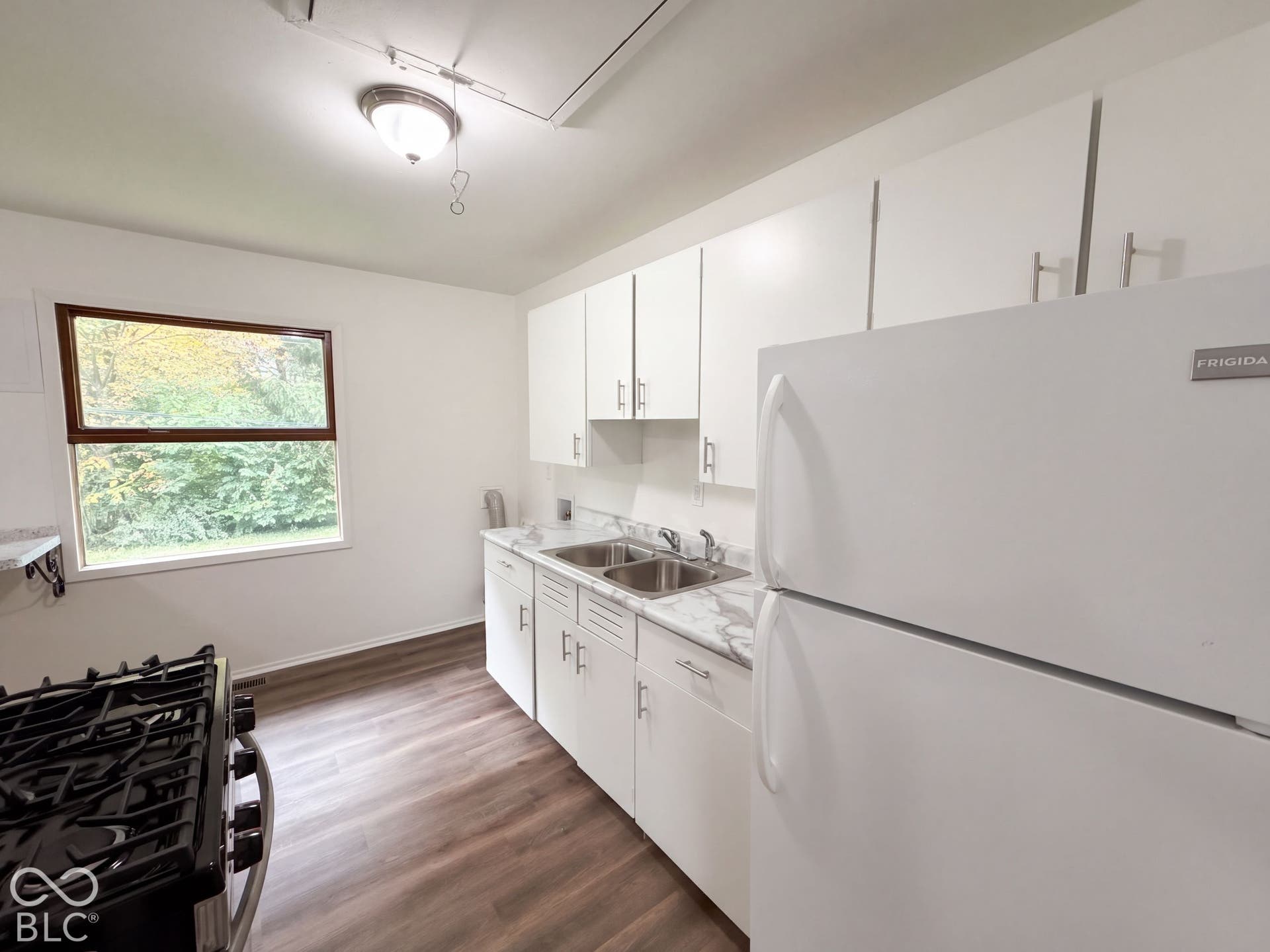 404 Brewer Drive, Greenwood, IN 46142 404 Brewer Drive, Greenwood, IN 46142