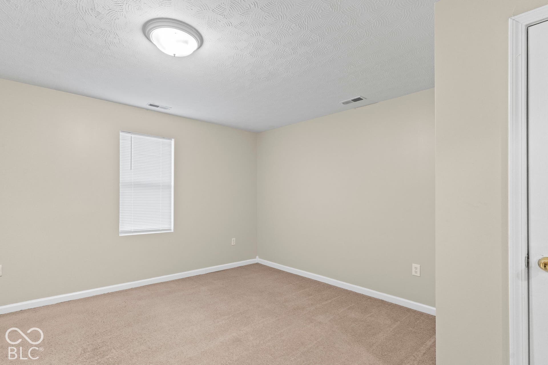 365 E Kerton Street, Scottsburg, IN 47170