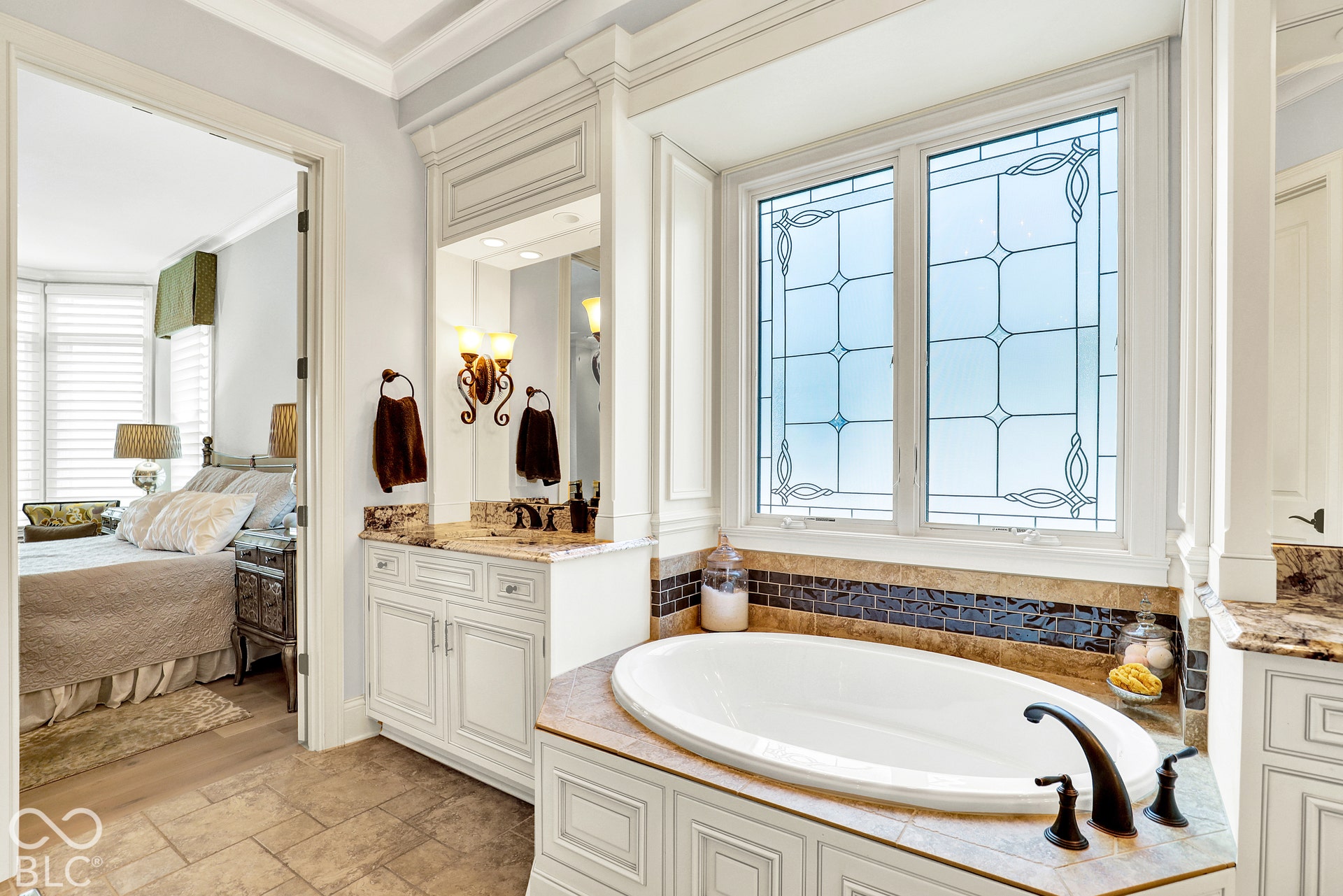 15621 Hidden Oaks Court, Carmel, IN 46033