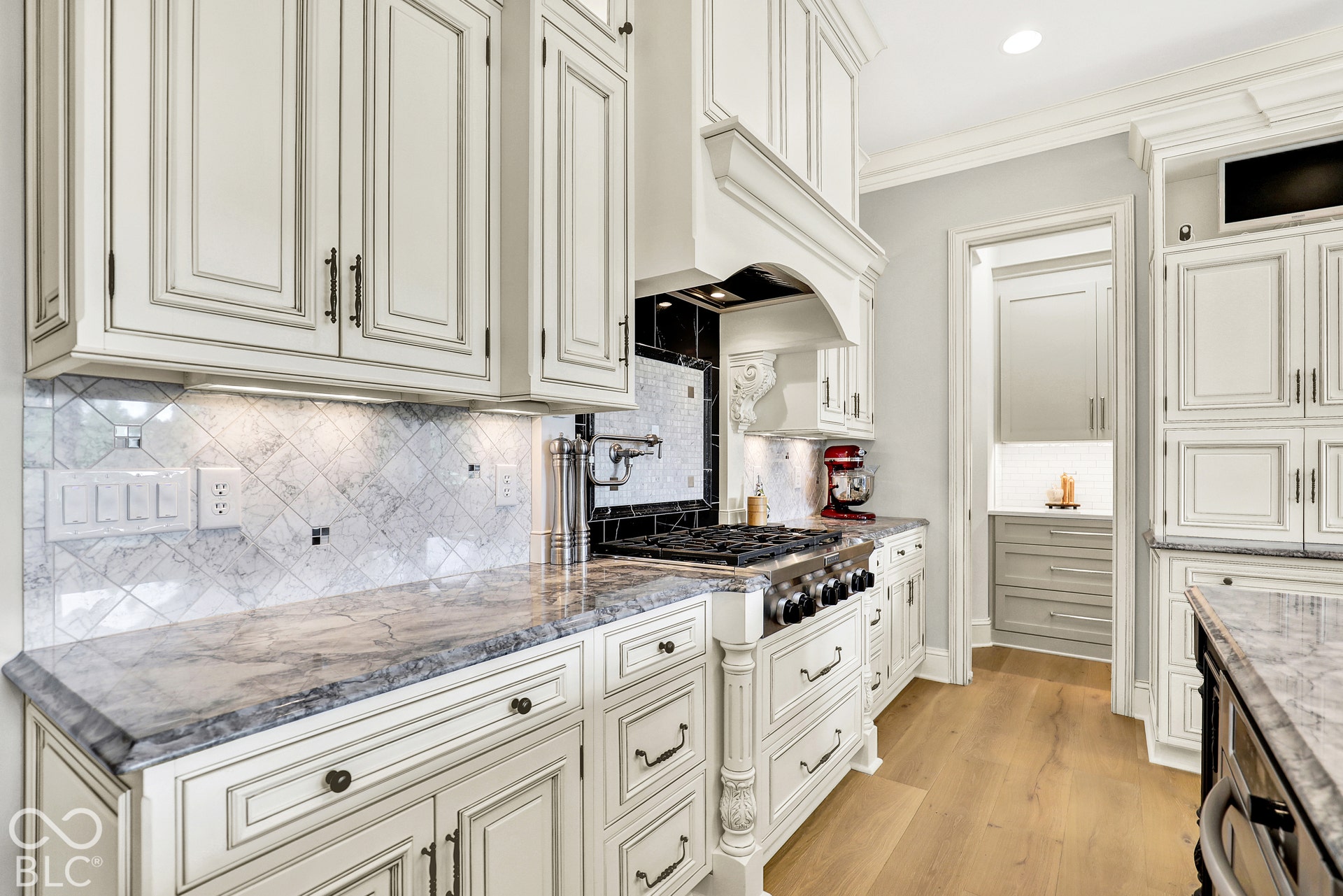 15621 Hidden Oaks Court, Carmel, IN 46033