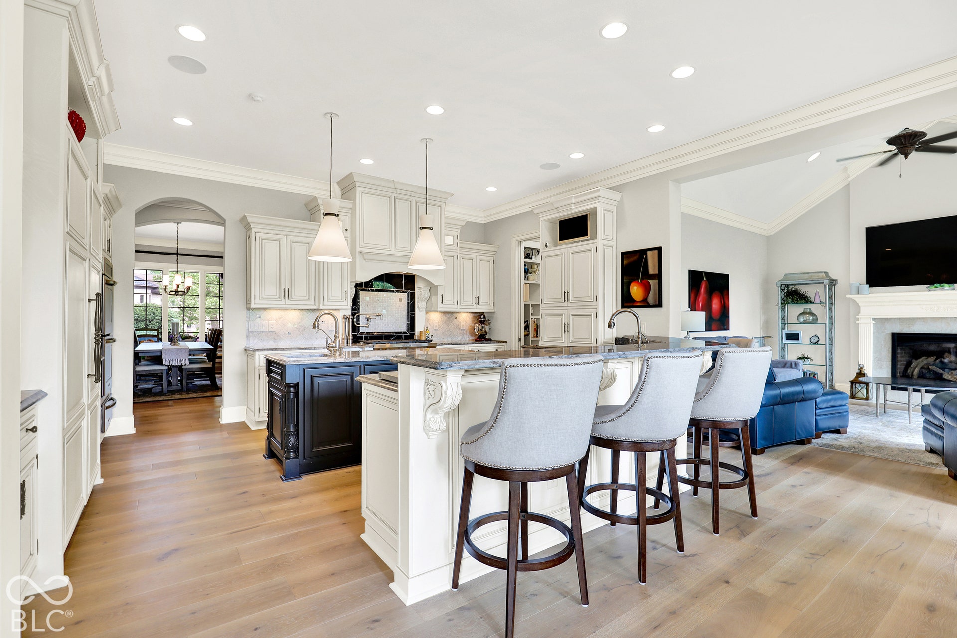 15621 Hidden Oaks Court, Carmel, IN 46033
