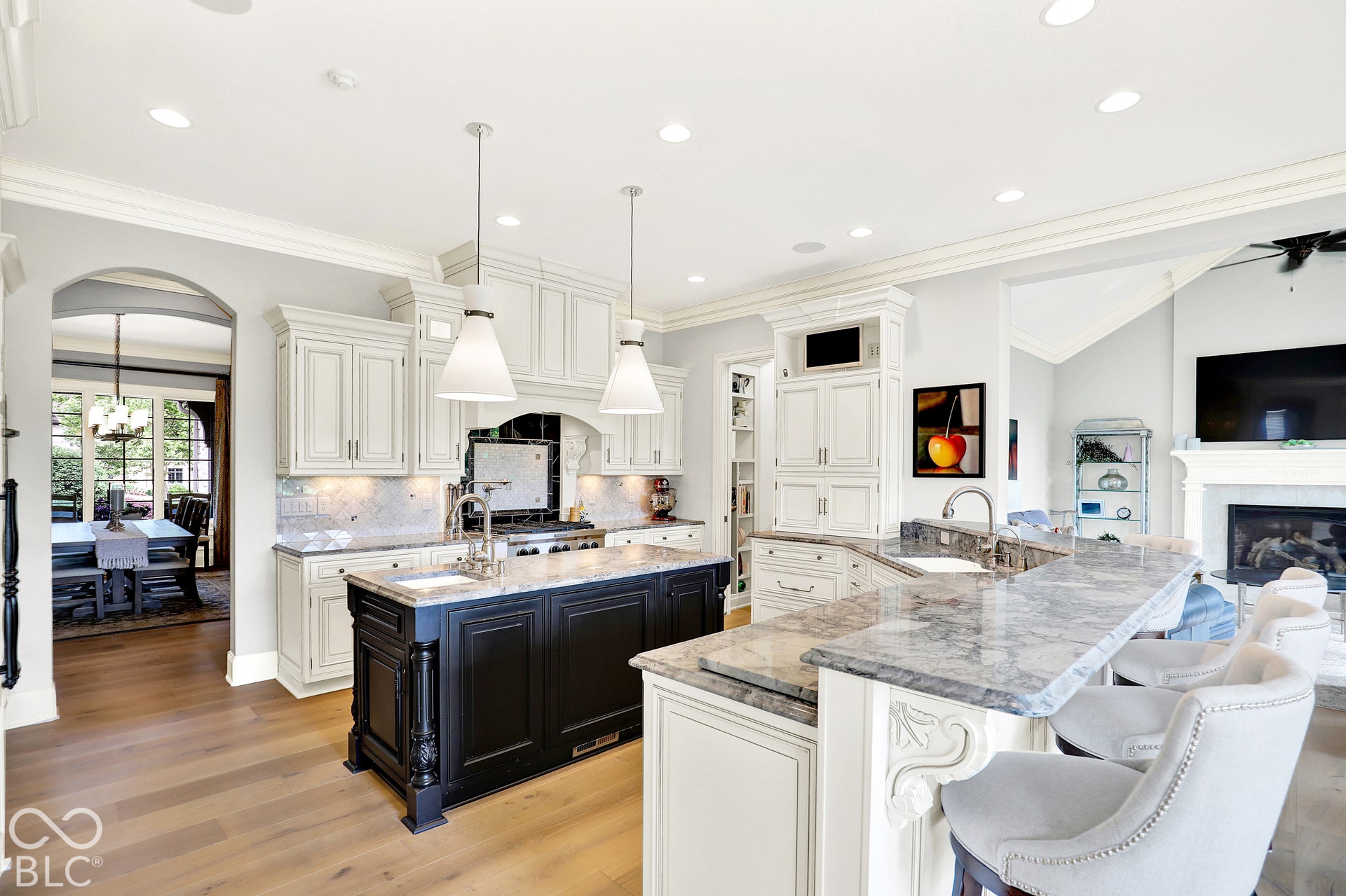 15621 Hidden Oaks Court, Carmel, IN 46033