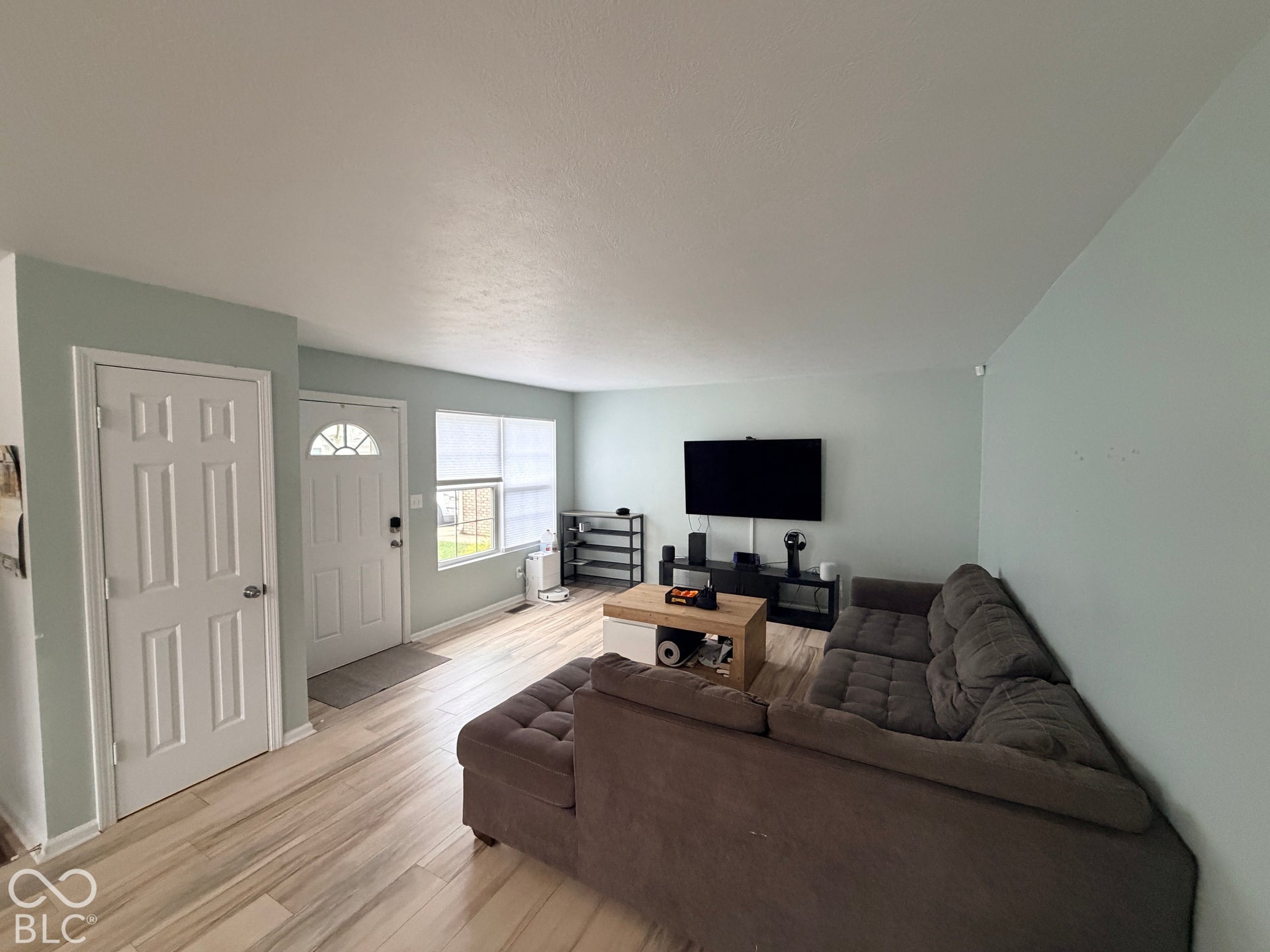 Plenty of room to entertain for the holidays...