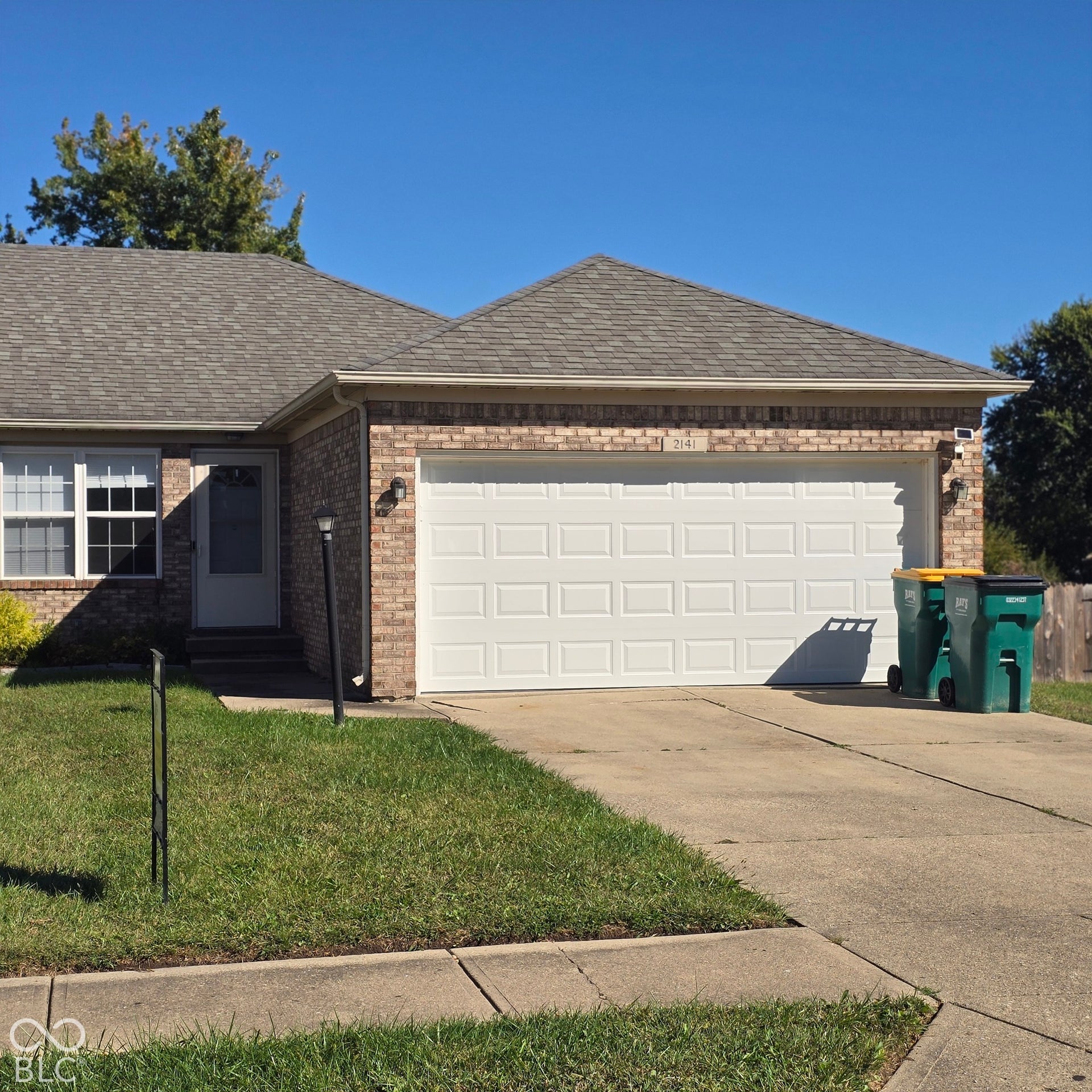 Great curb appeal with a 2 car garage!