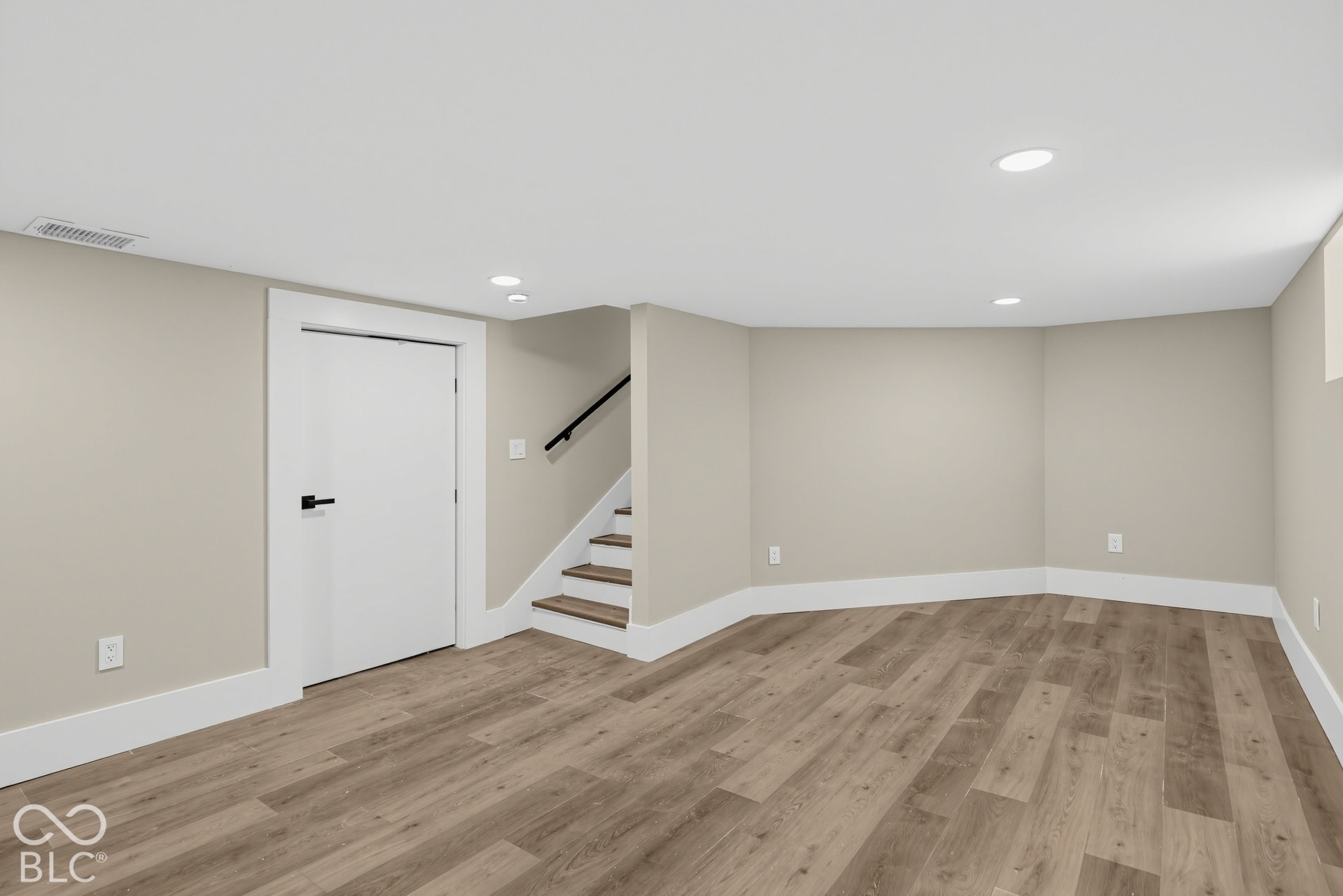 921 N Emerson Avenue, Indianapolis, IN 46219
