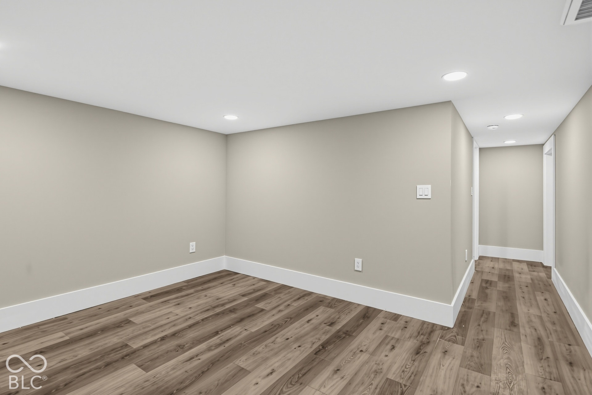 921 N Emerson Avenue, Indianapolis, IN 46219
