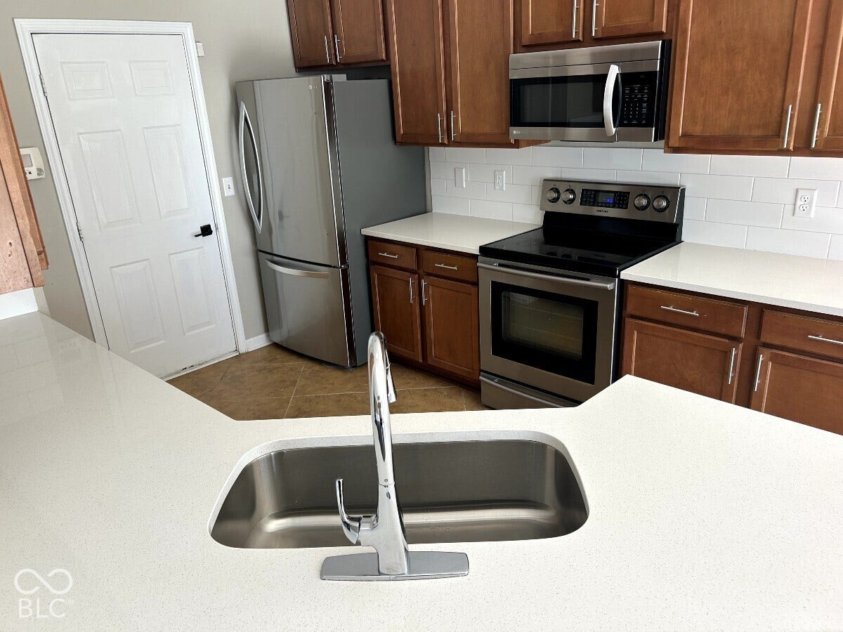10077 Sundown Lane, Avon, IN 46123