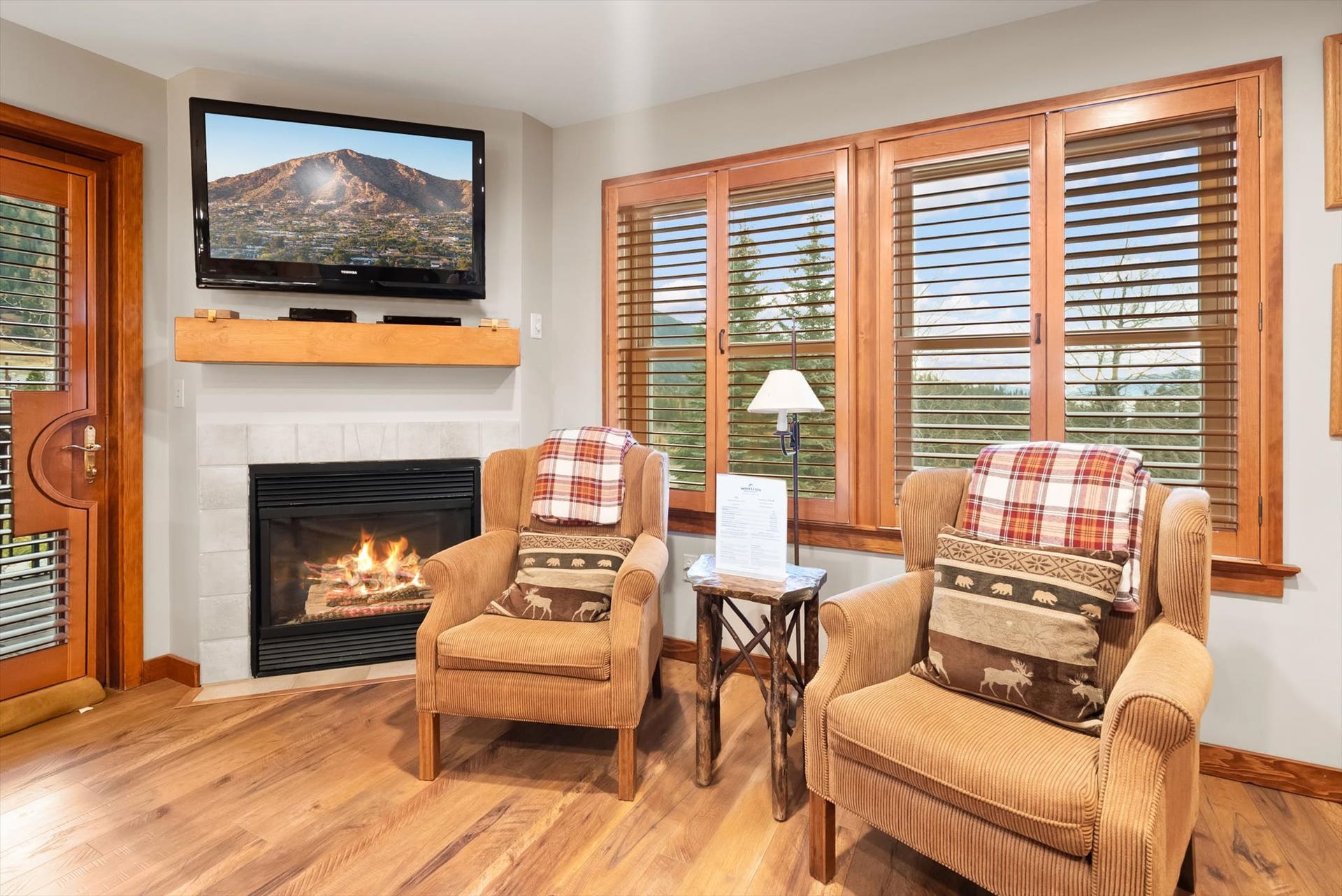 Living area with gas fireplace