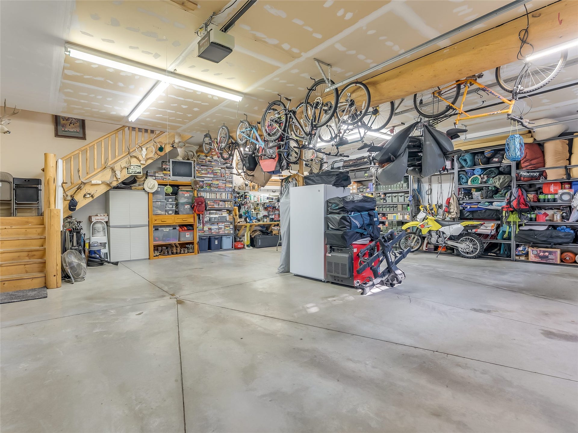 556 Windy Acres Drive, Columbia Falls, MT 59912 Garage