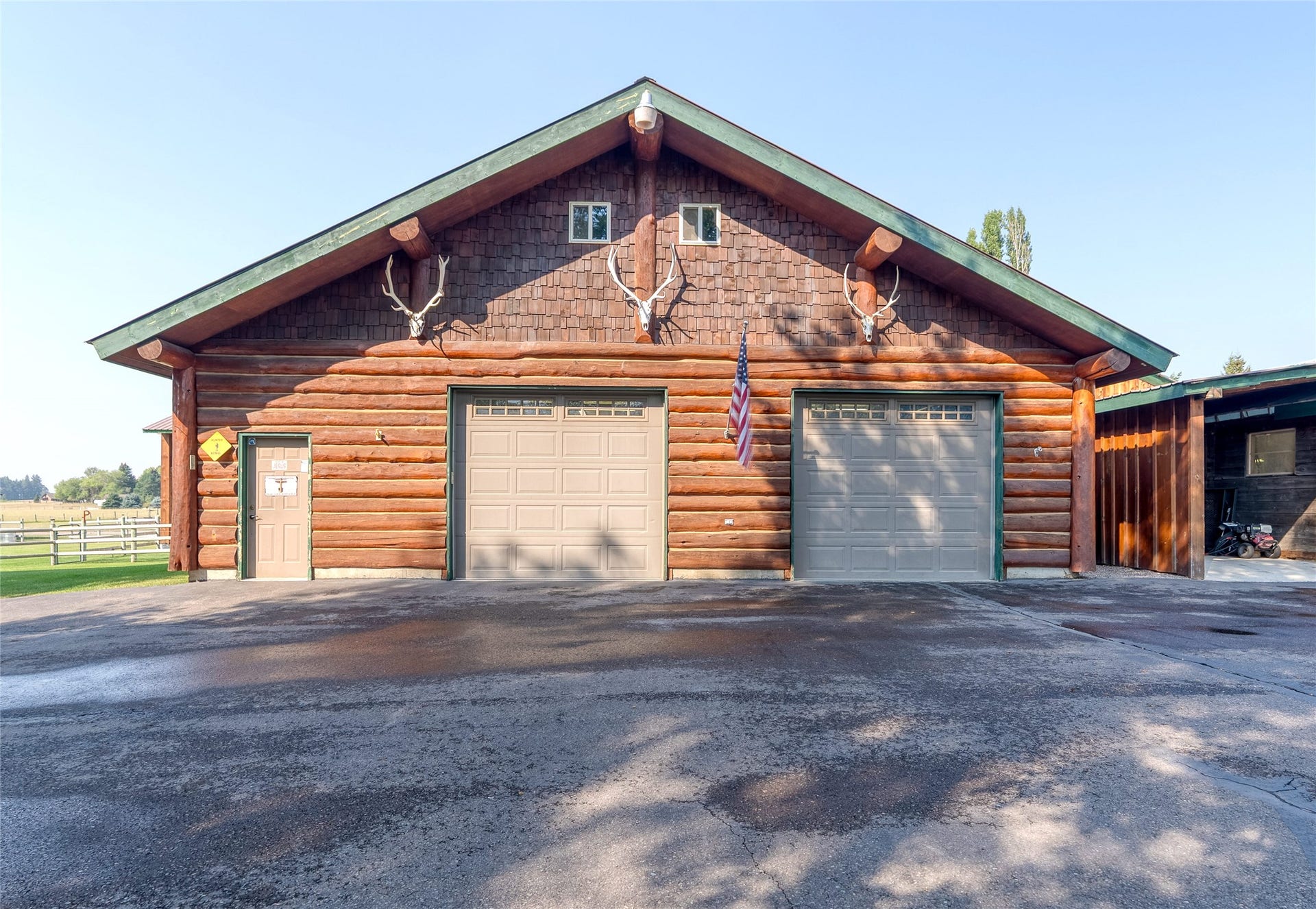 556 Windy Acres Drive, Columbia Falls, MT 59912 Garage