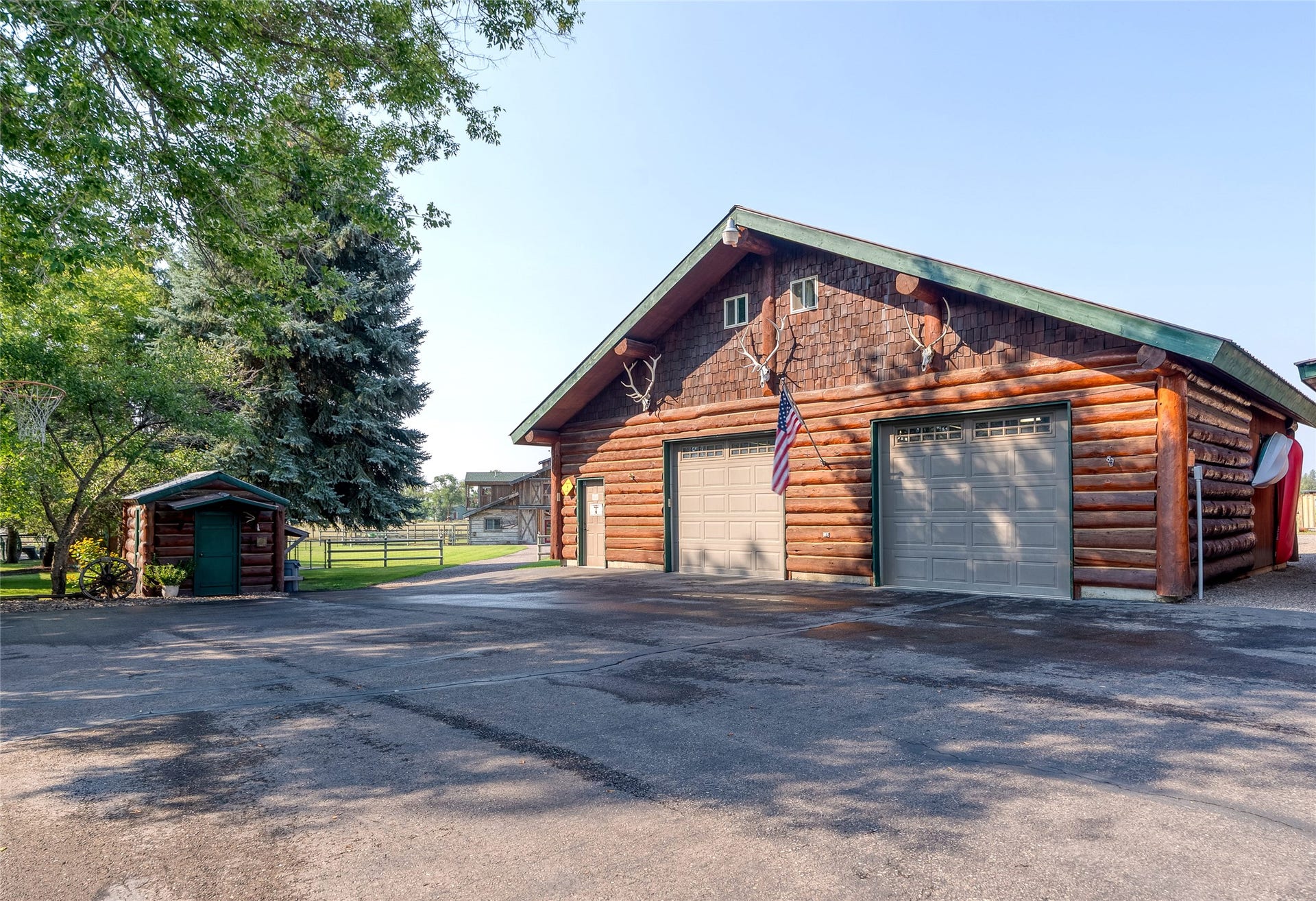 556 Windy Acres Drive, Columbia Falls, MT 59912 Garage