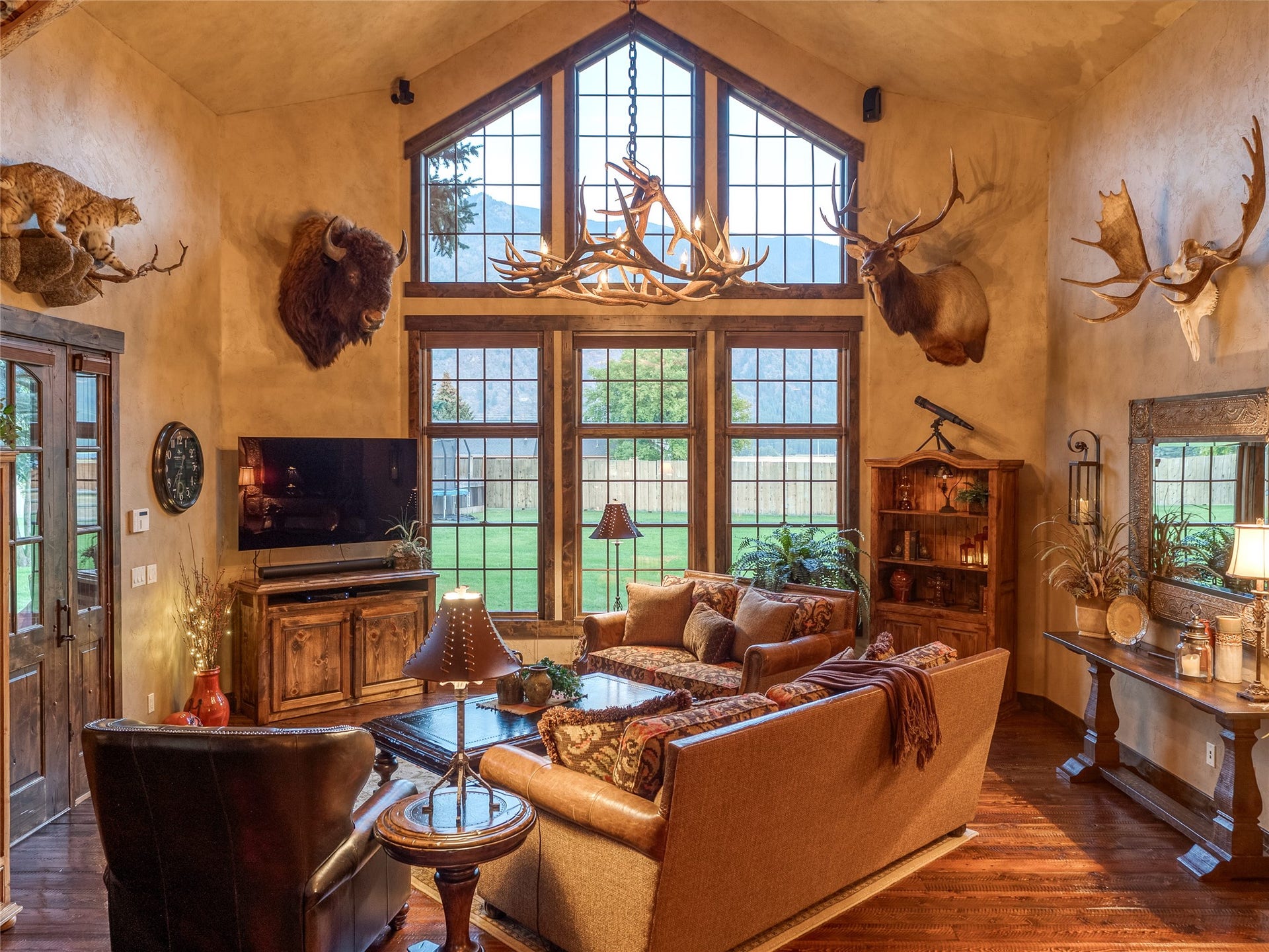 556 Windy Acres Drive, Columbia Falls, MT 59912 Main Home Great Room