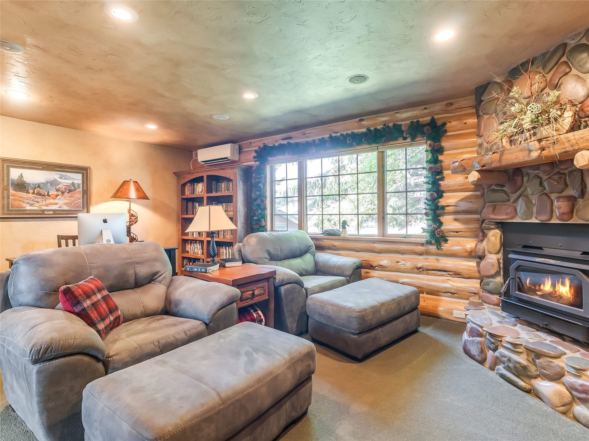 556 Windy Acres Drive, Columbia Falls, MT 59912 Main Home Library