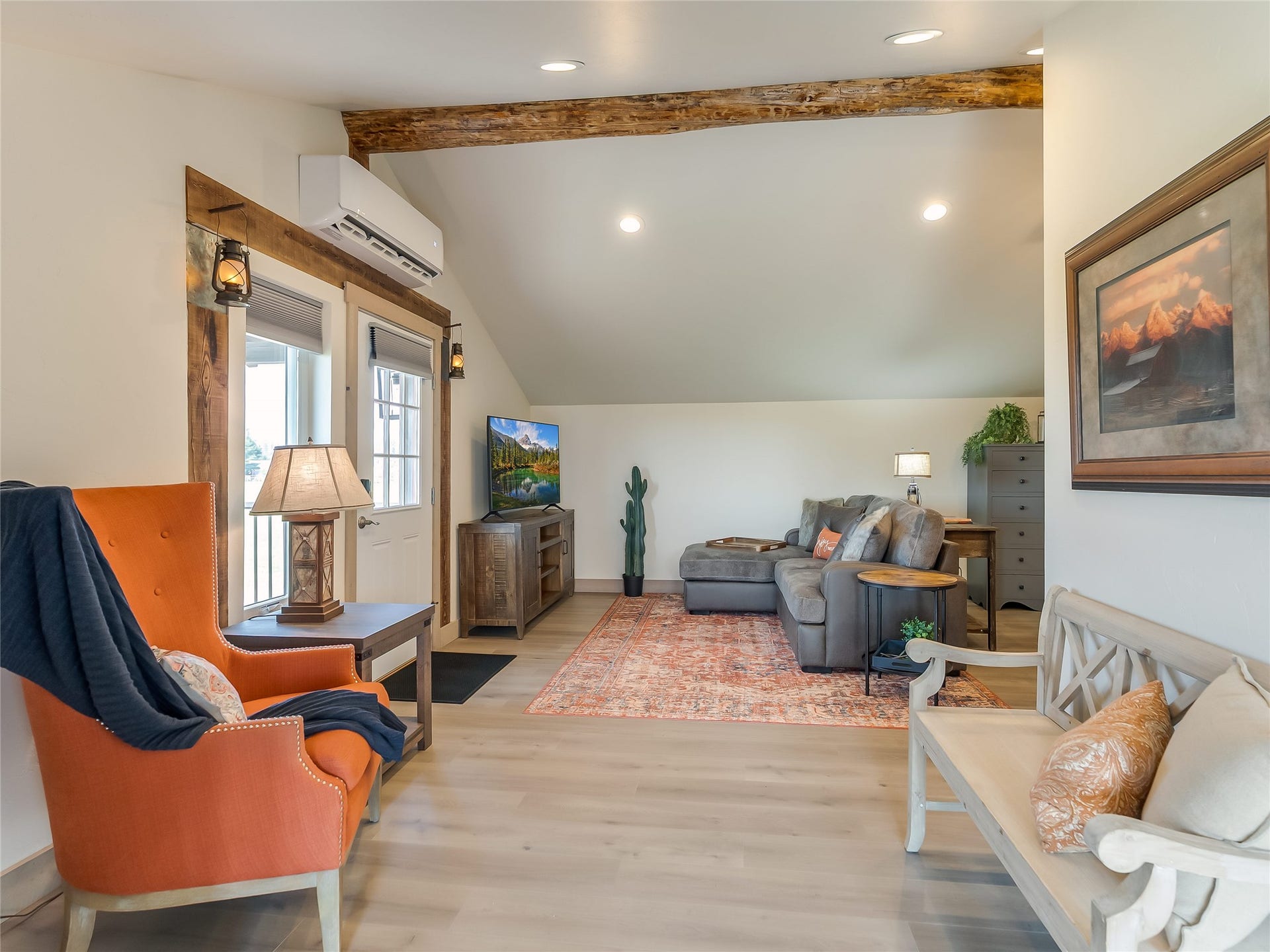 556 Windy Acres Drive, Columbia Falls, MT 59912 Barn Hayloft Studio Apartment