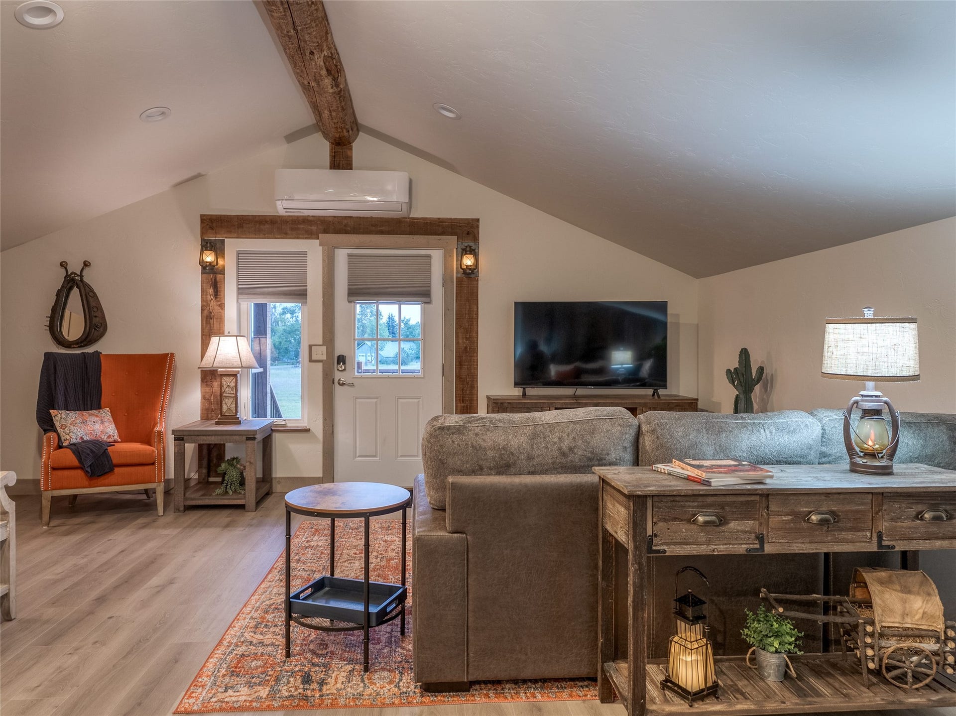 556 Windy Acres Drive, Columbia Falls, MT 59912 Barn Hayloft Studio Apartment