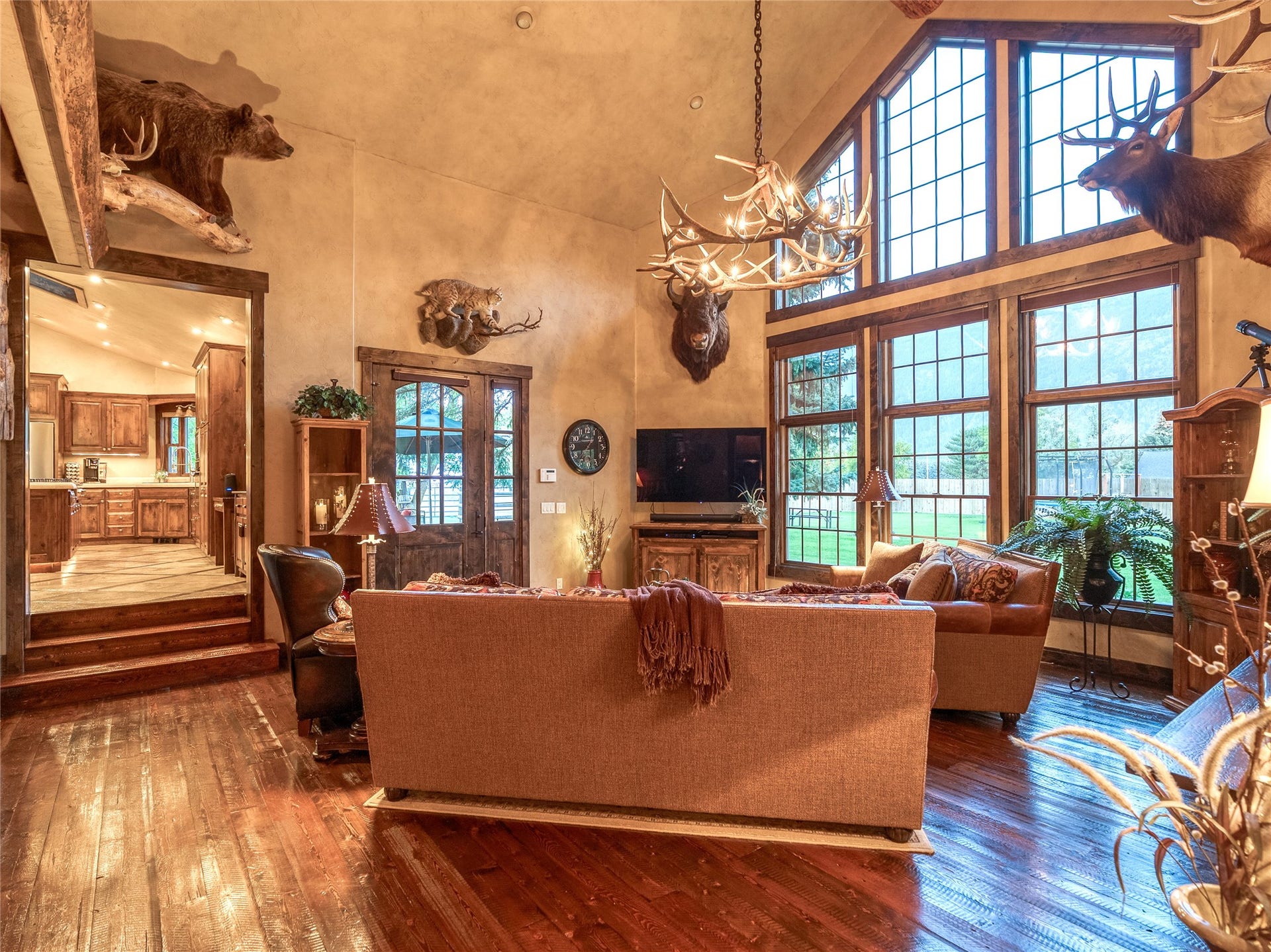 556 Windy Acres Drive, Columbia Falls, MT 59912 Main Home Great Room